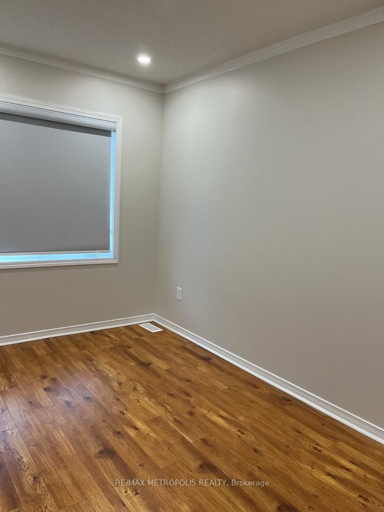 160 Bayly Street W, #Upper