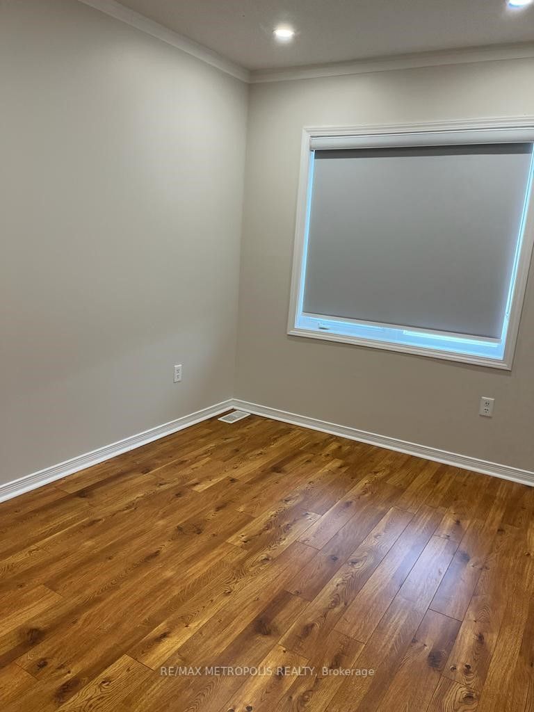 160 Bayly Street W, #Upper