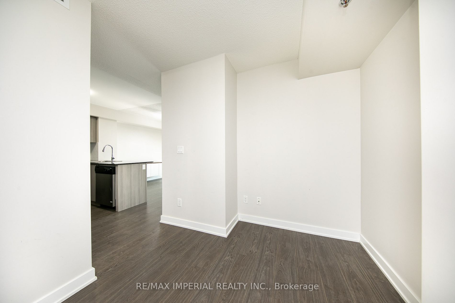 185 Bonis Ave, #208