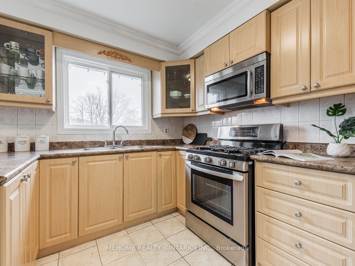 58 Kitchener Rd, #Main