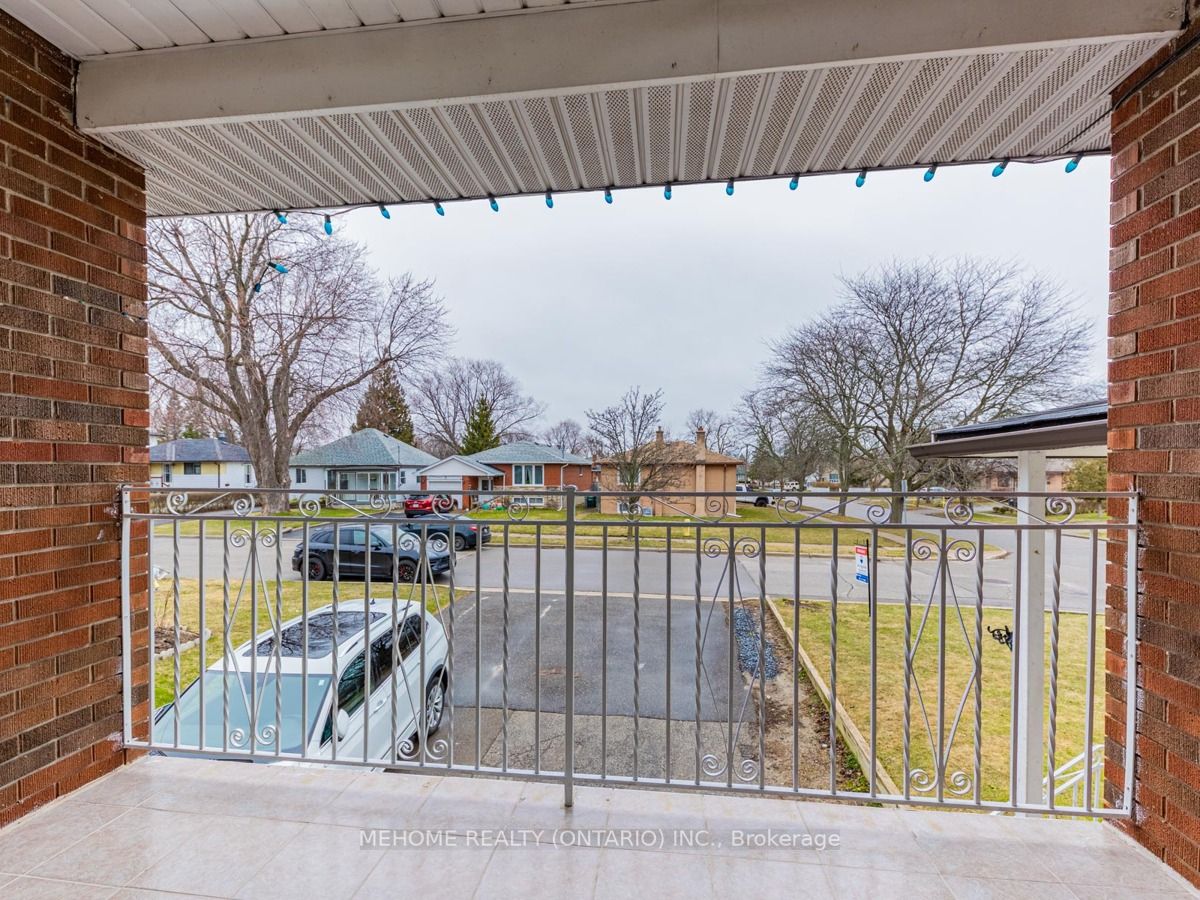 58 Kitchener Rd, #Main