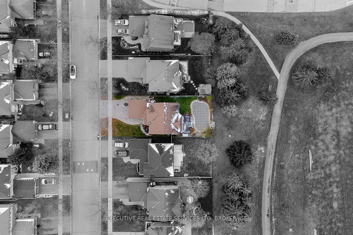 46 Willowbrook Dr