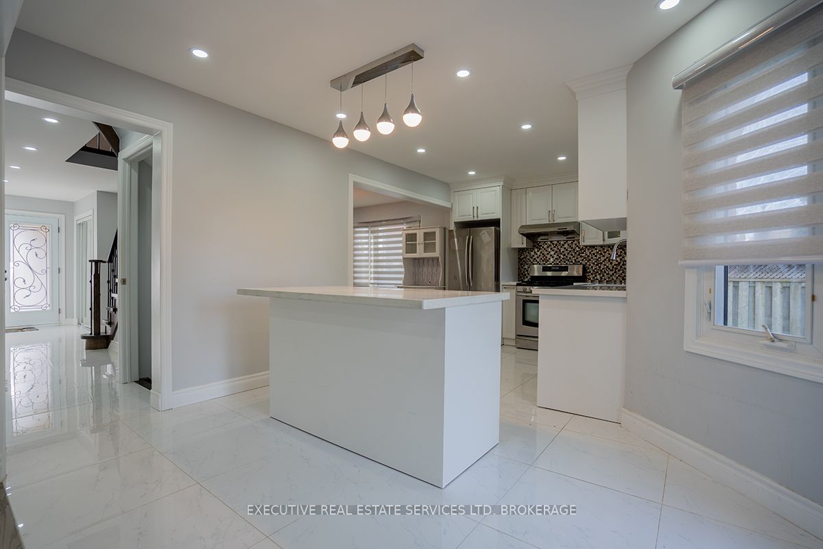 46 Willowbrook Dr