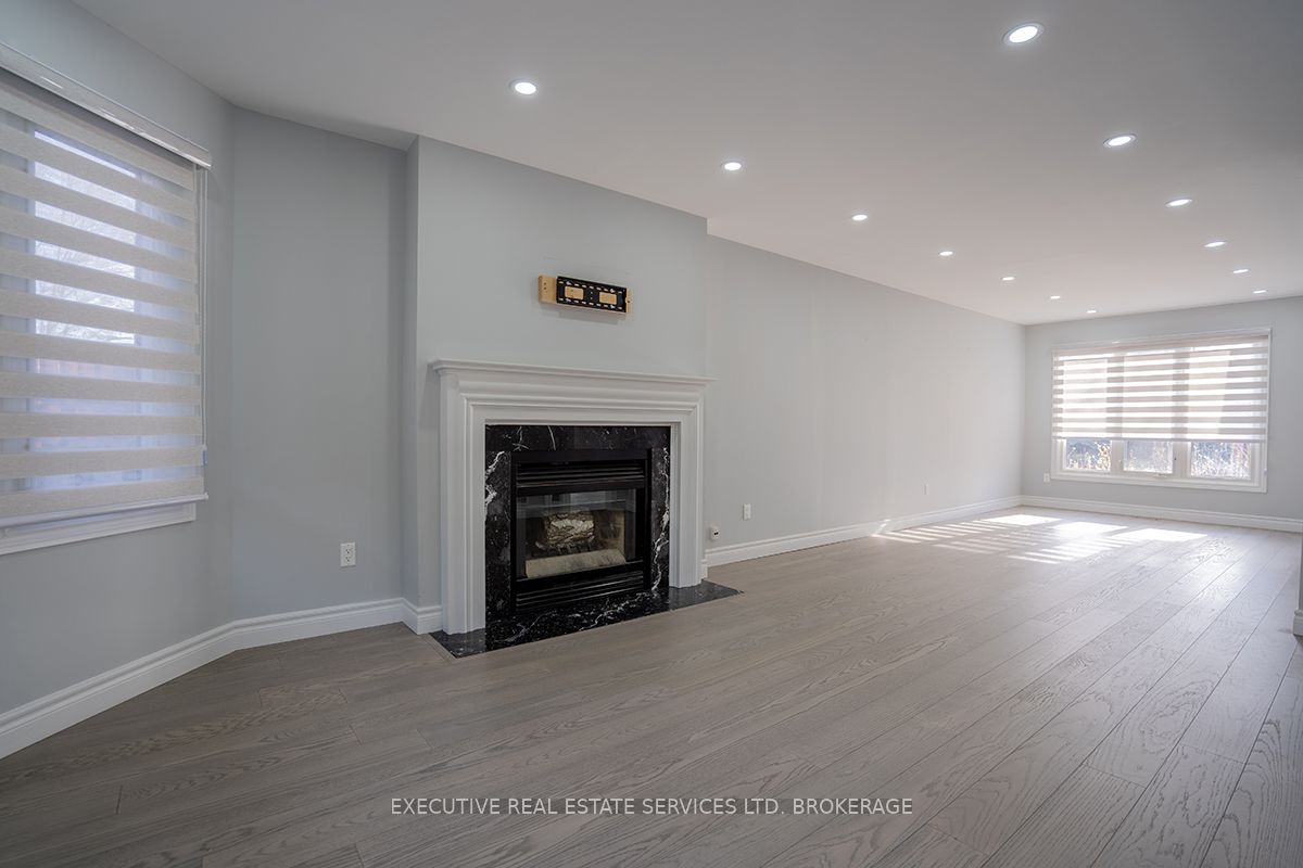 46 Willowbrook Dr