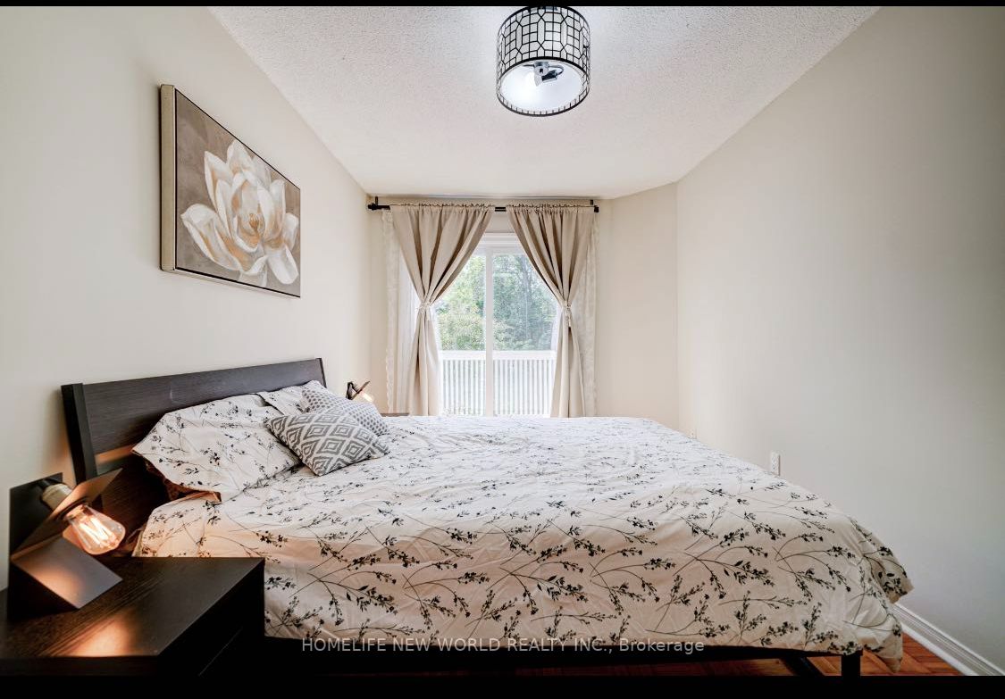 65 Kilsyth Dr