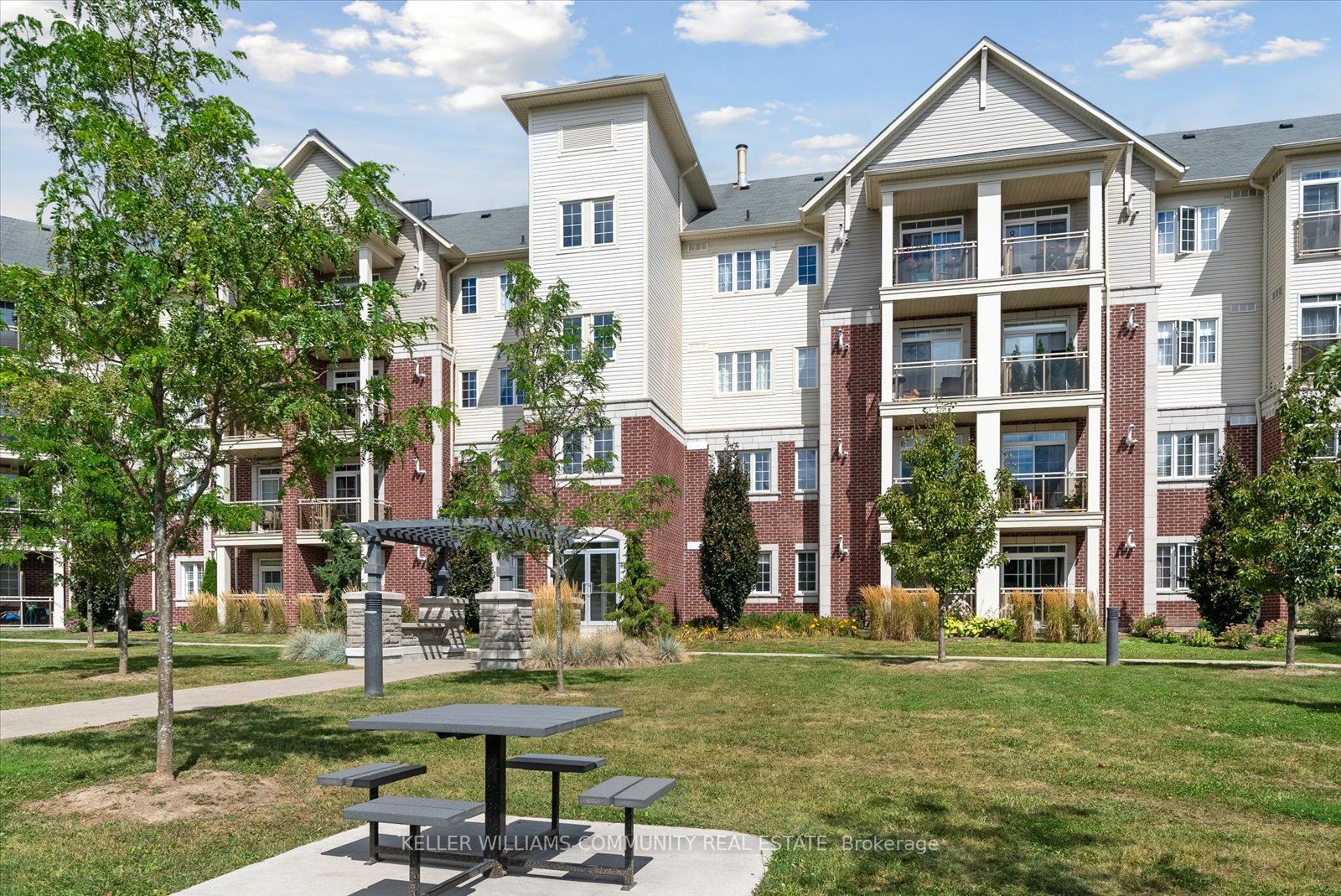 80 Aspen Springs Dr, #103