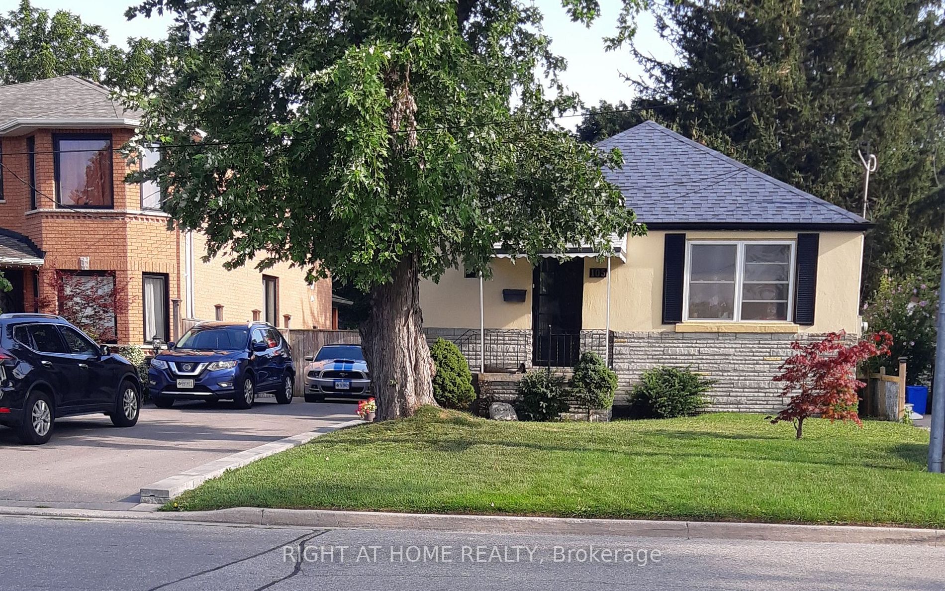 105 Craggview Dr