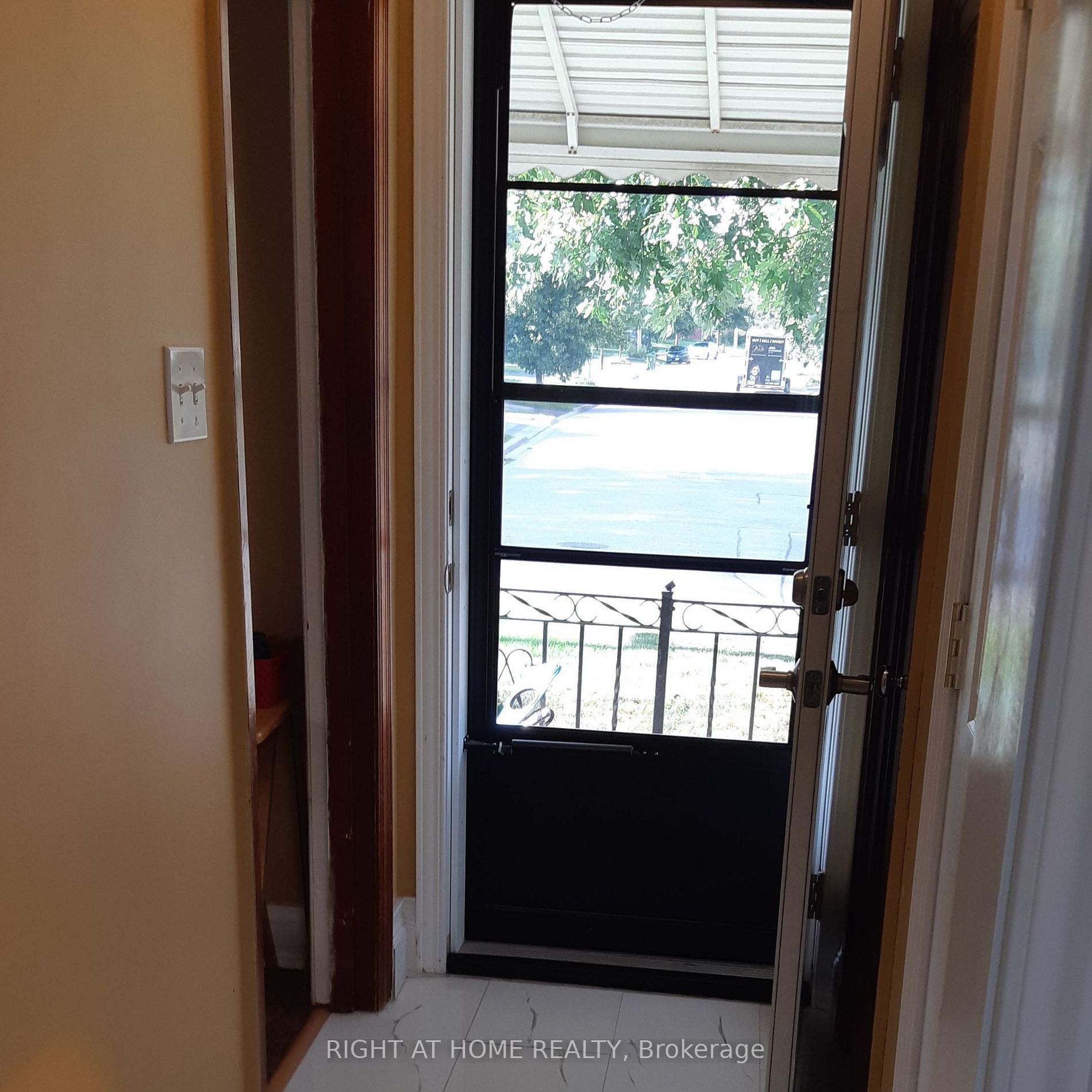 105 Craggview Dr