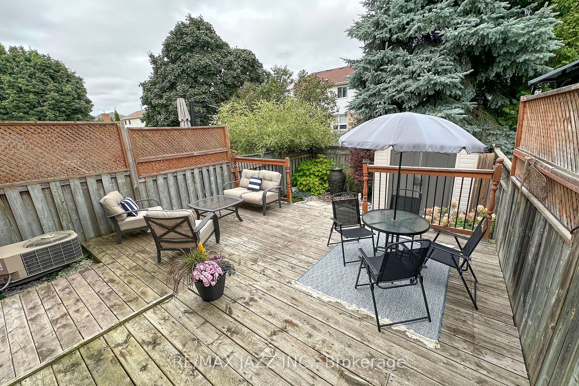 128 Richfield Sq