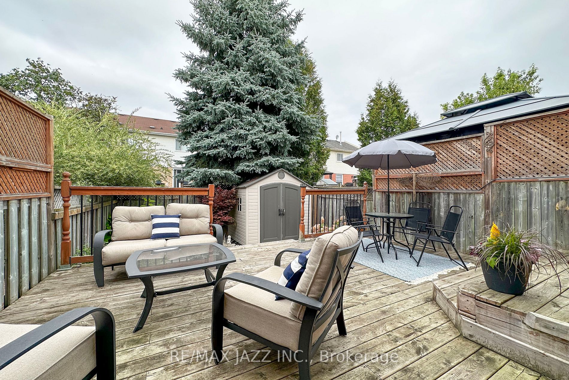 128 Richfield Sq