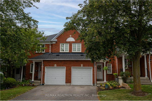 10 Bassett Blvd, Whitby