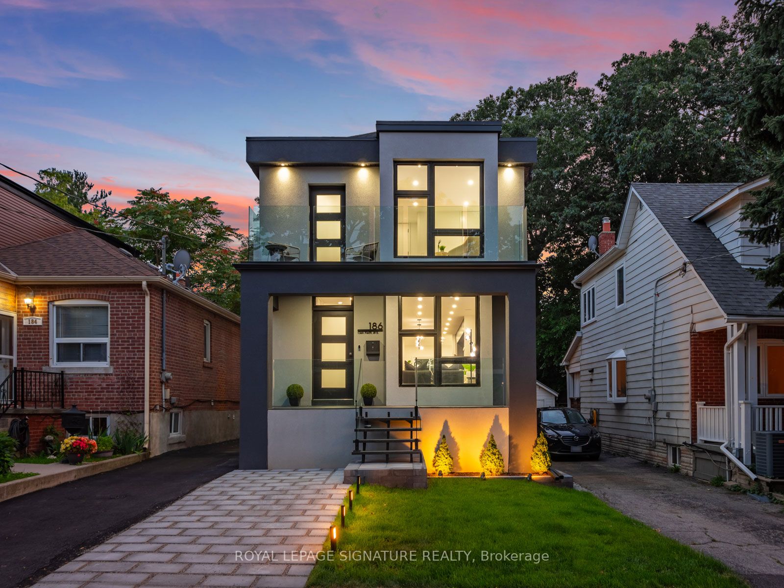 186 Oak Park Ave