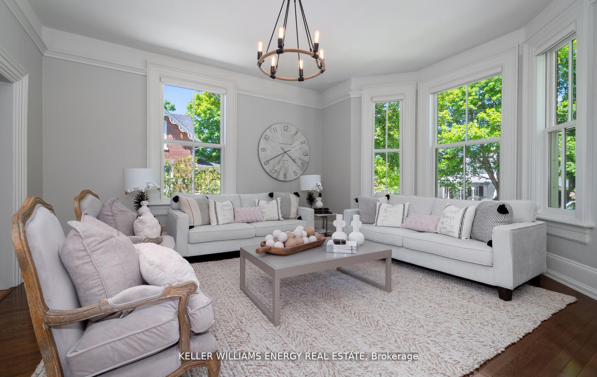 308 Centre St S, Whitby