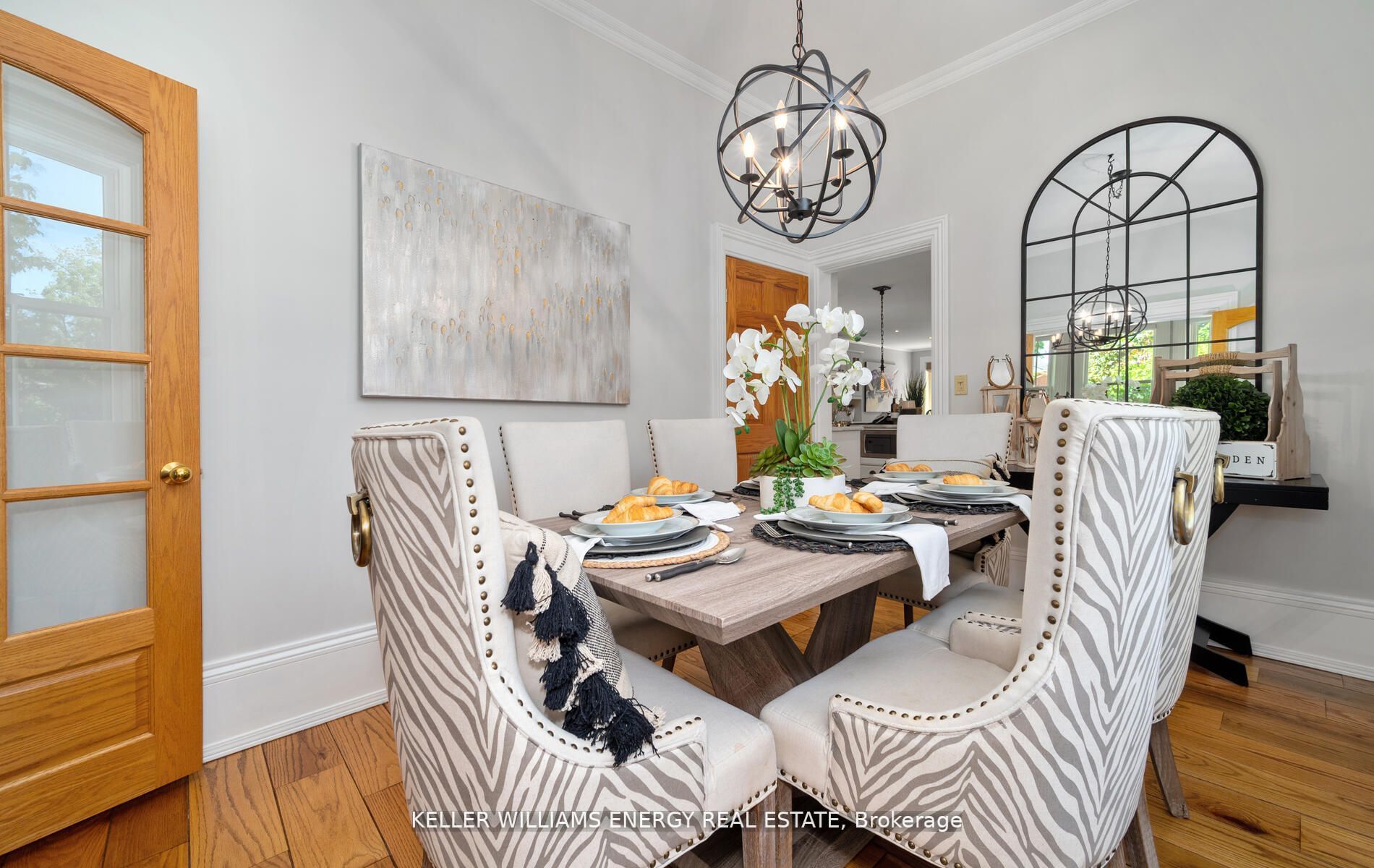 308 Centre St S, Whitby