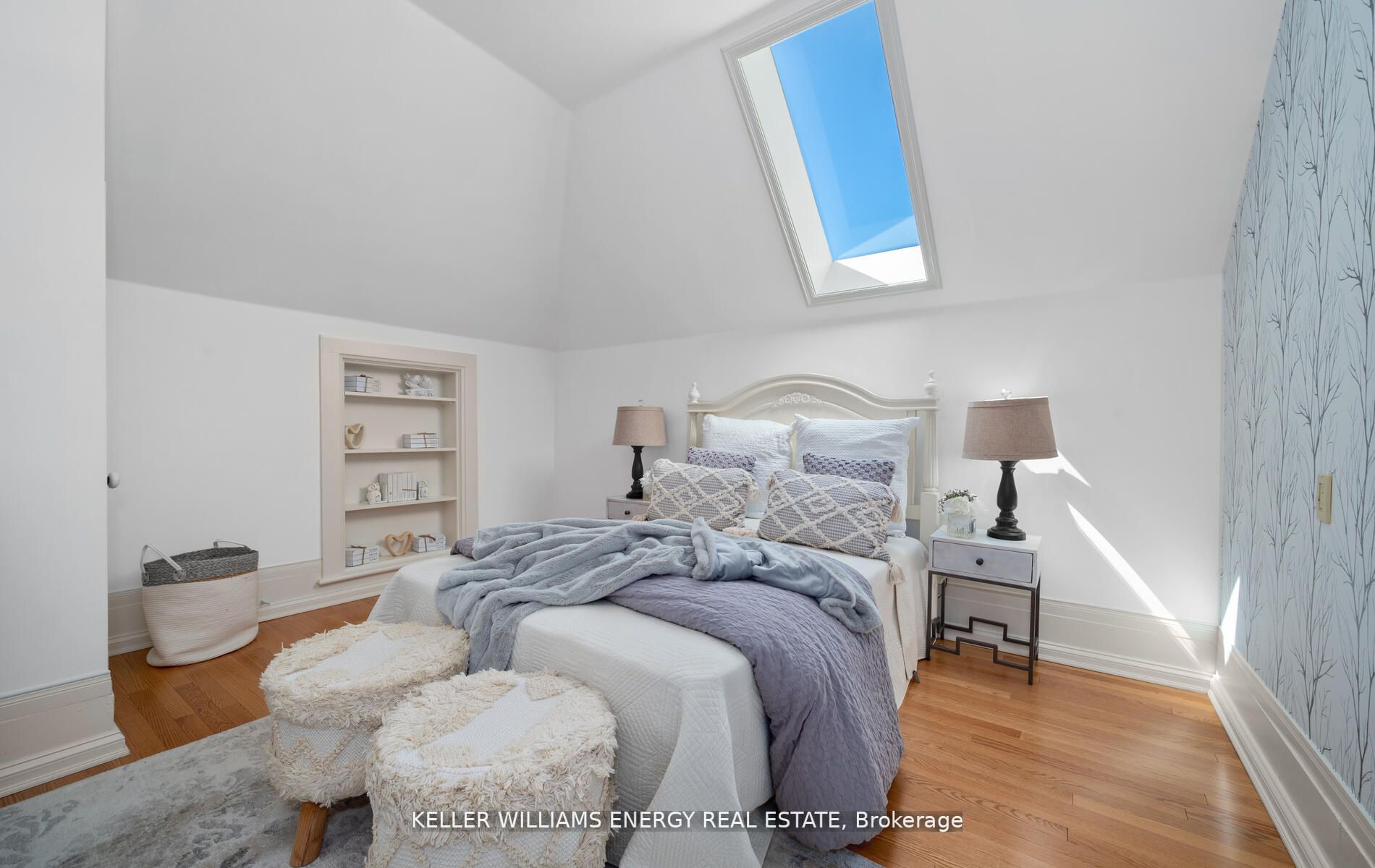 308 Centre St S, Whitby