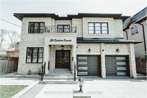 227 Scarboro Cres, Toronto