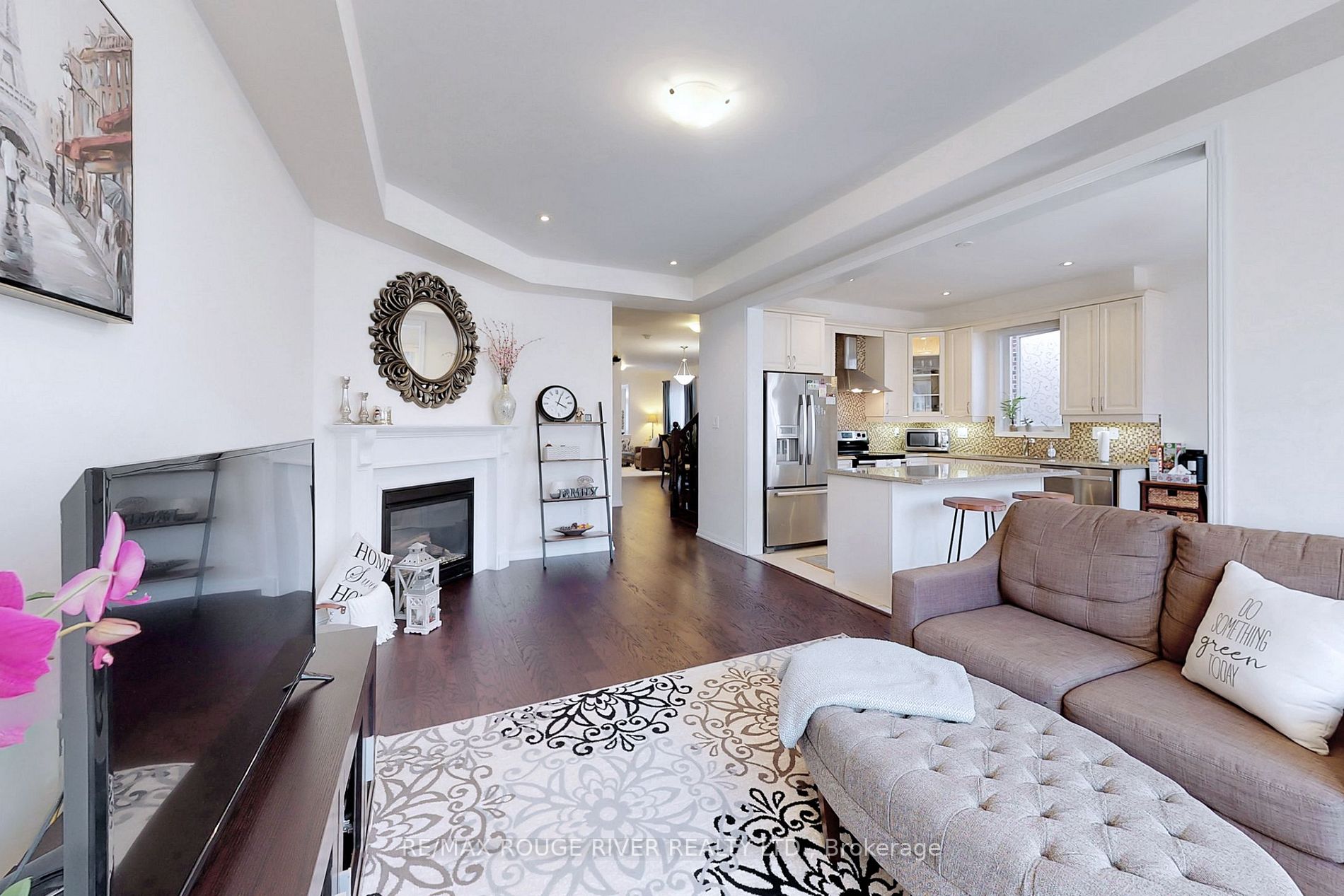 1862 Parkhurst Crescent