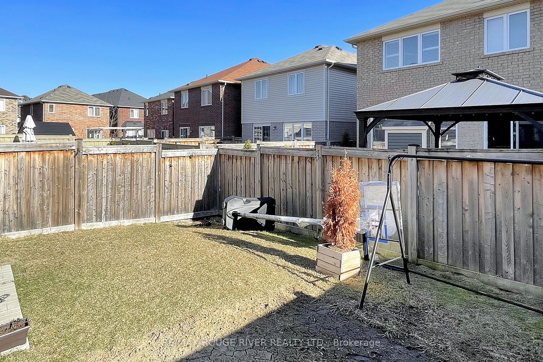 1862 Parkhurst Crescent