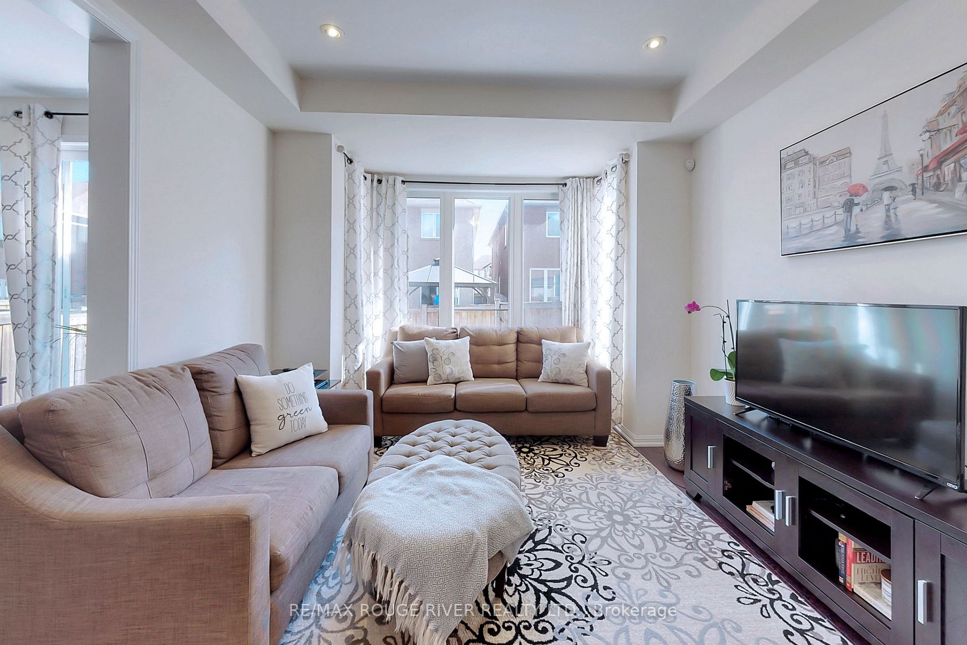 1862 Parkhurst Crescent