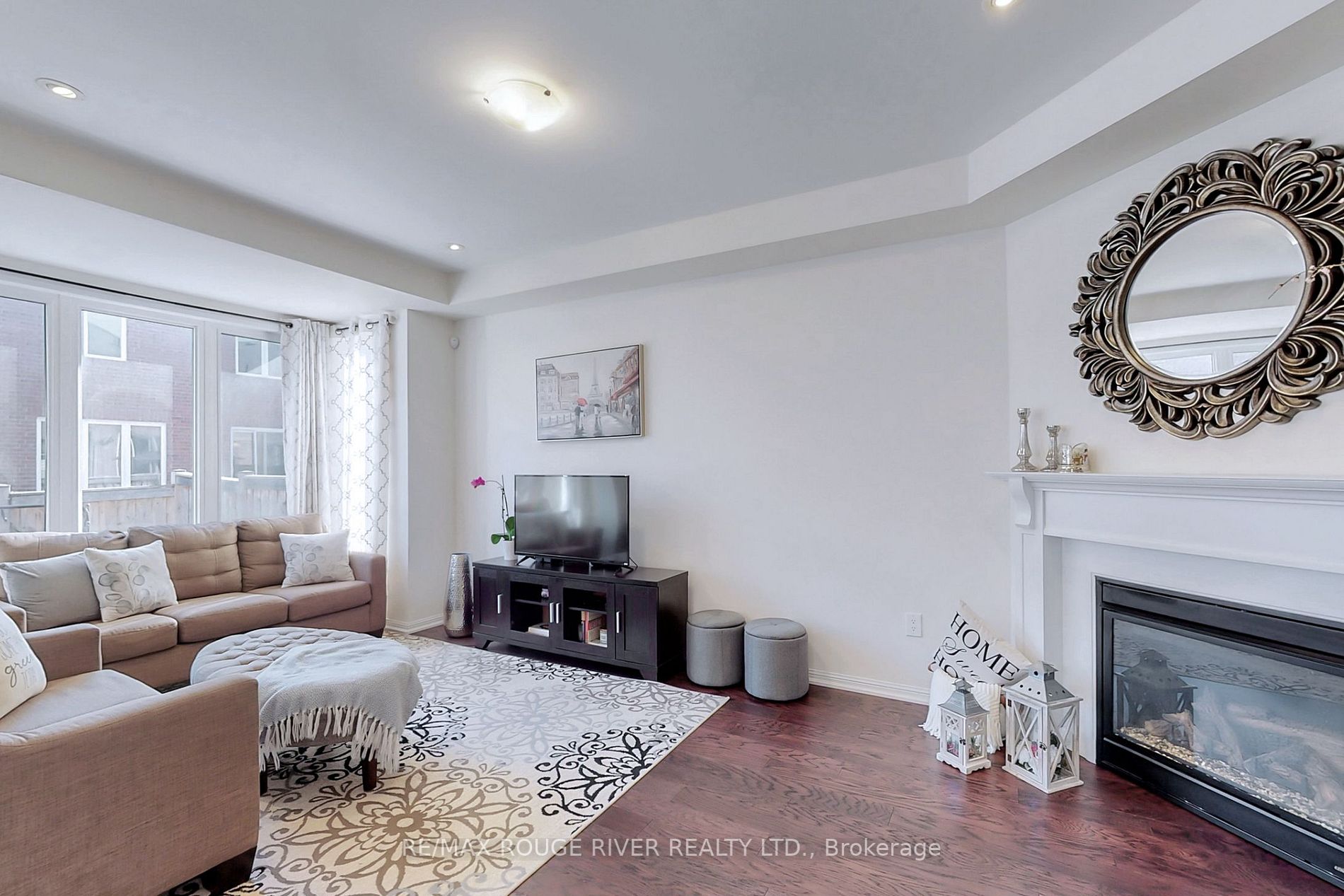 1862 Parkhurst Crescent