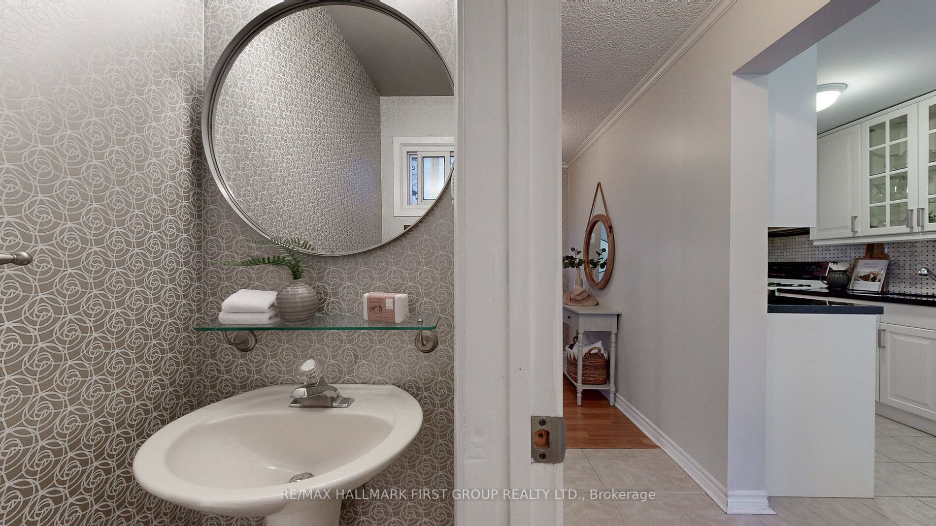 1787 Listowell Cres