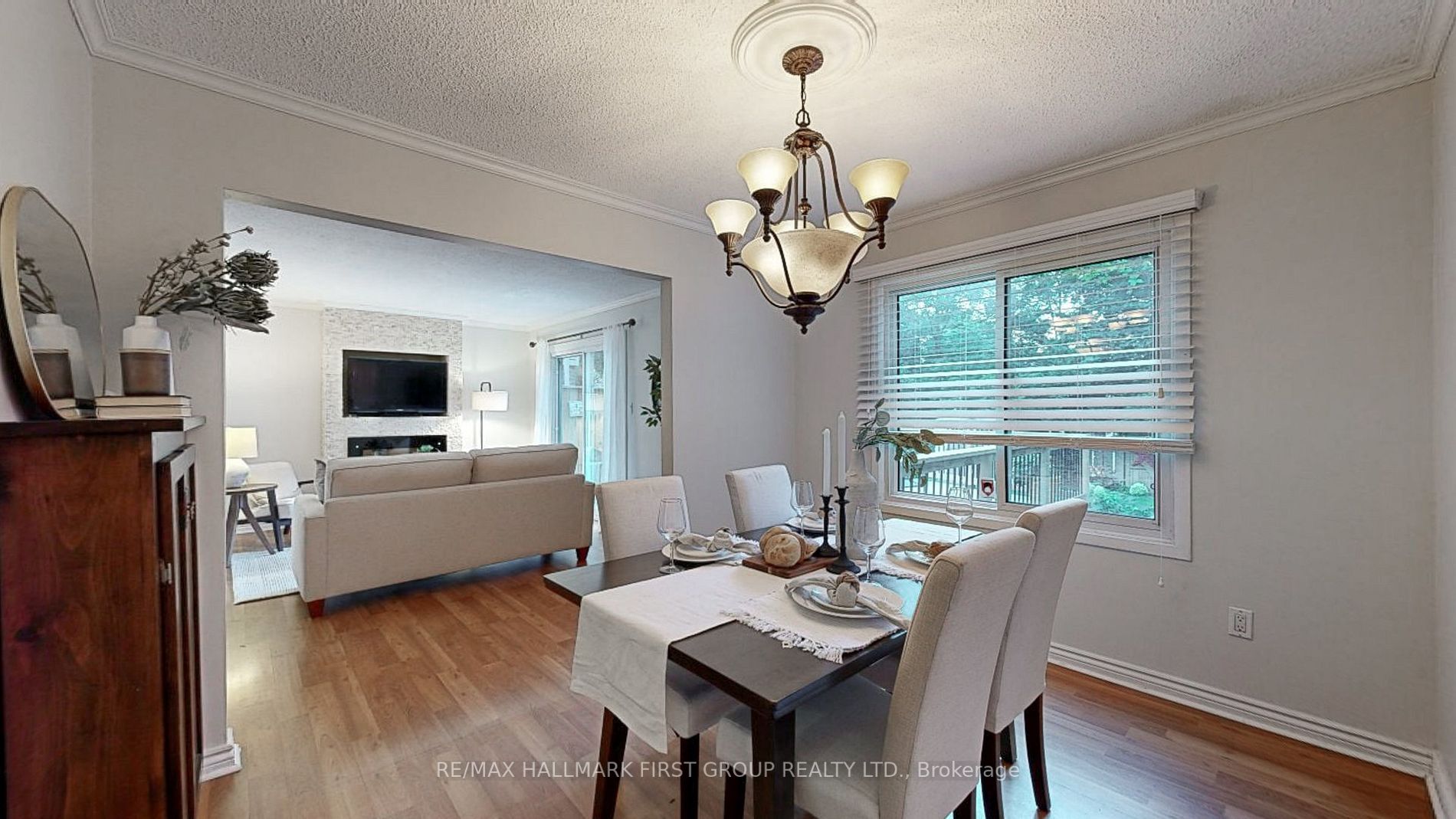 1787 Listowell Cres