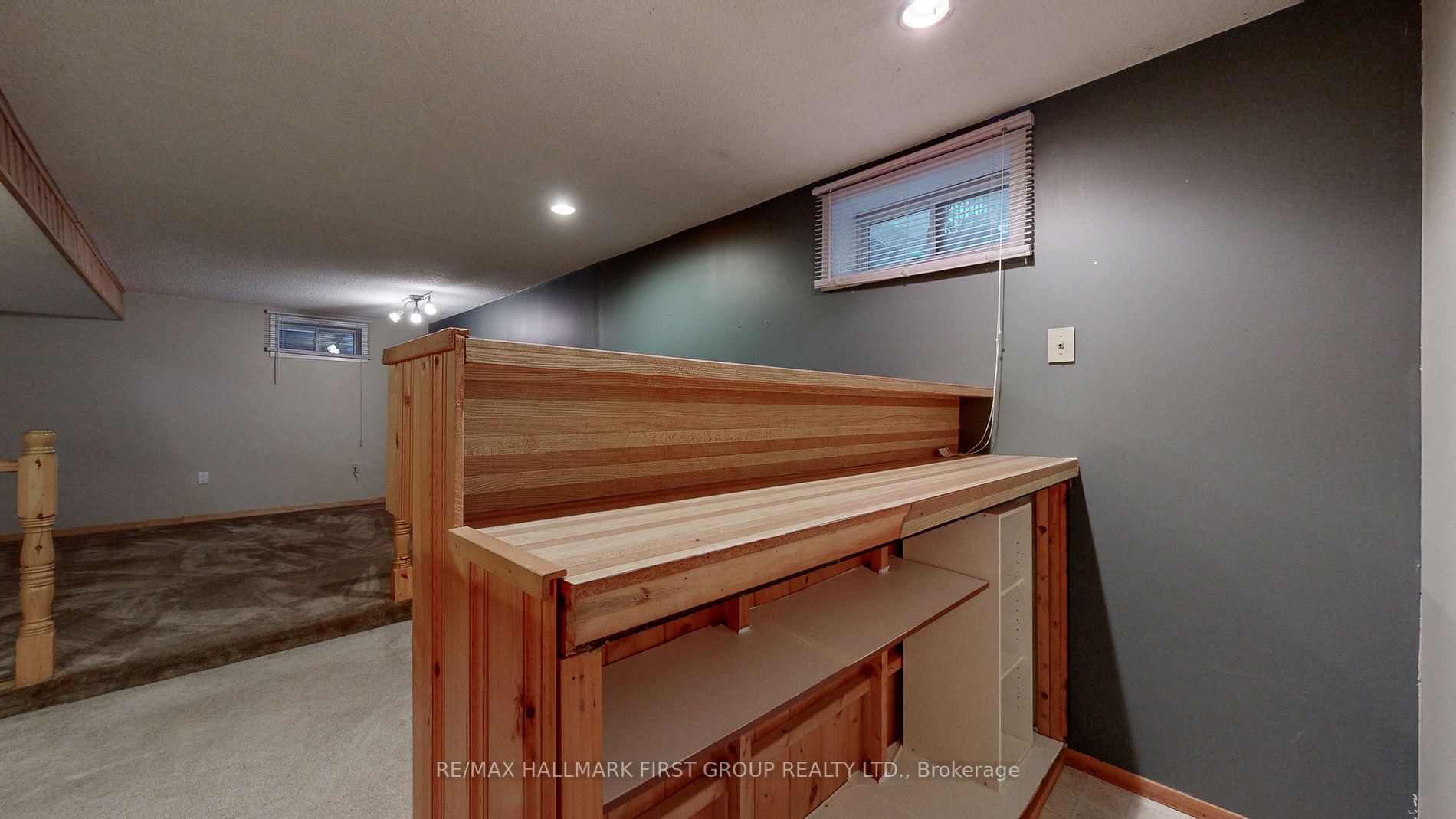 1787 Listowell Cres
