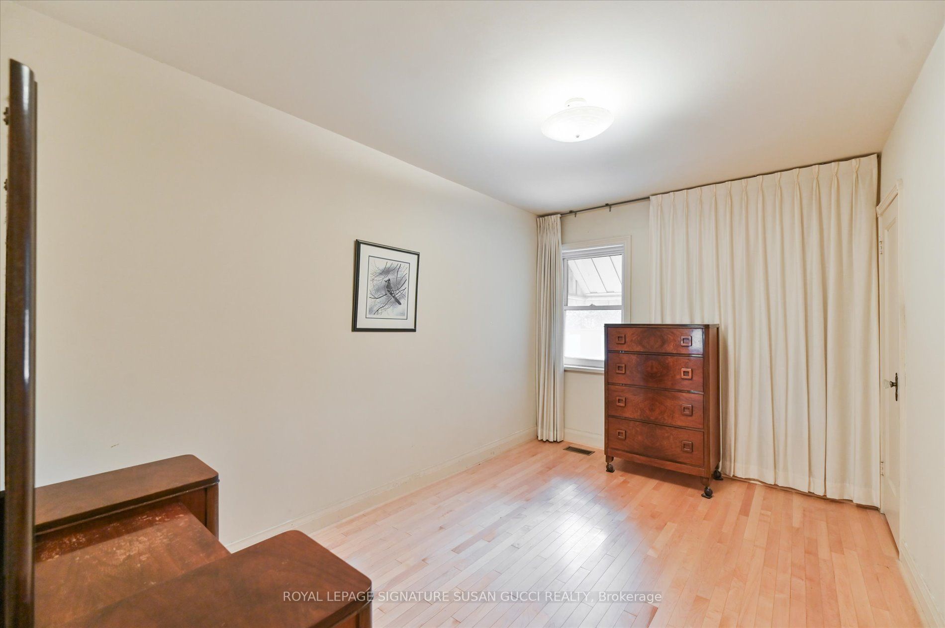 304 Linsmore Cres