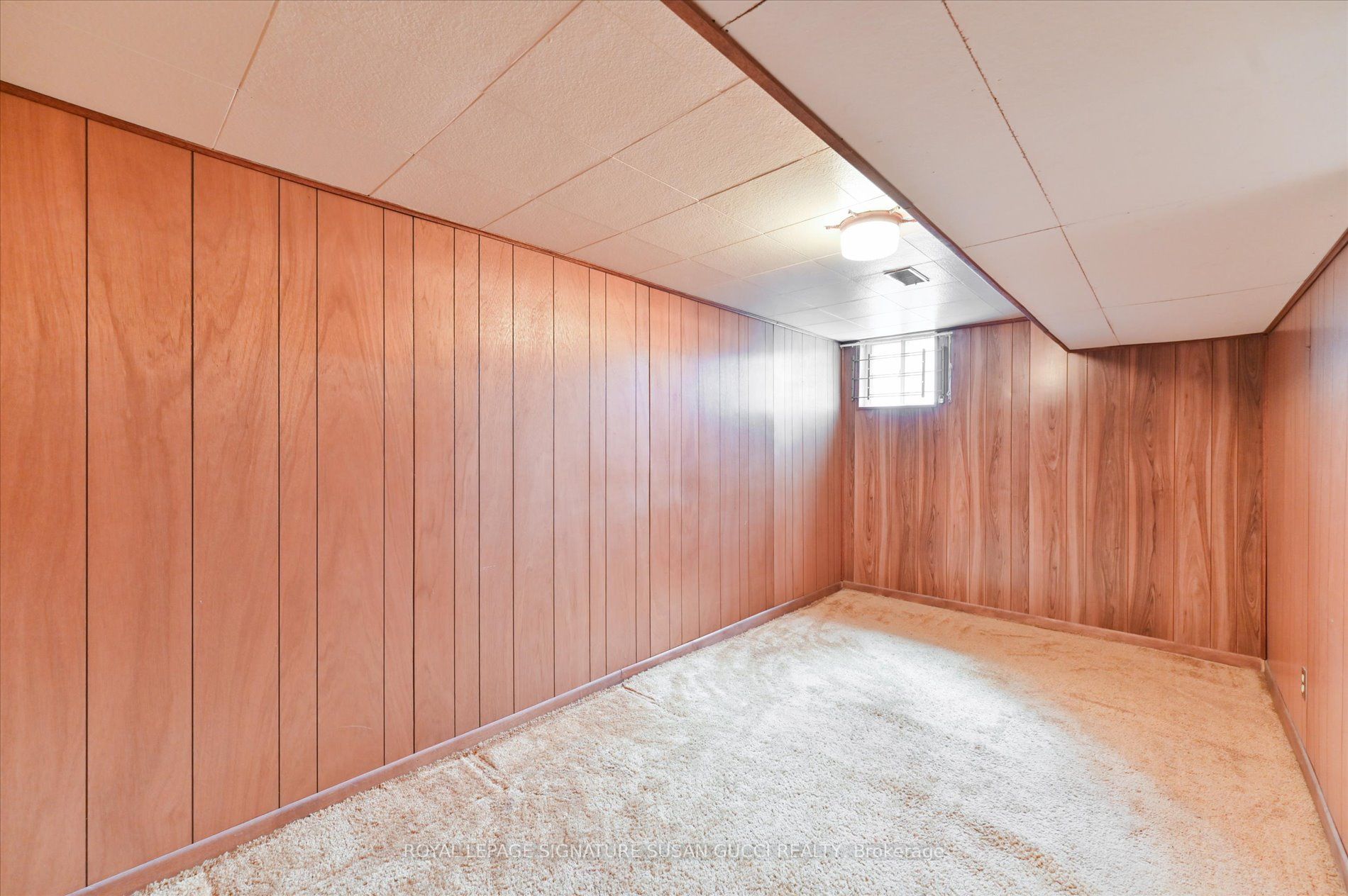 304 Linsmore Cres