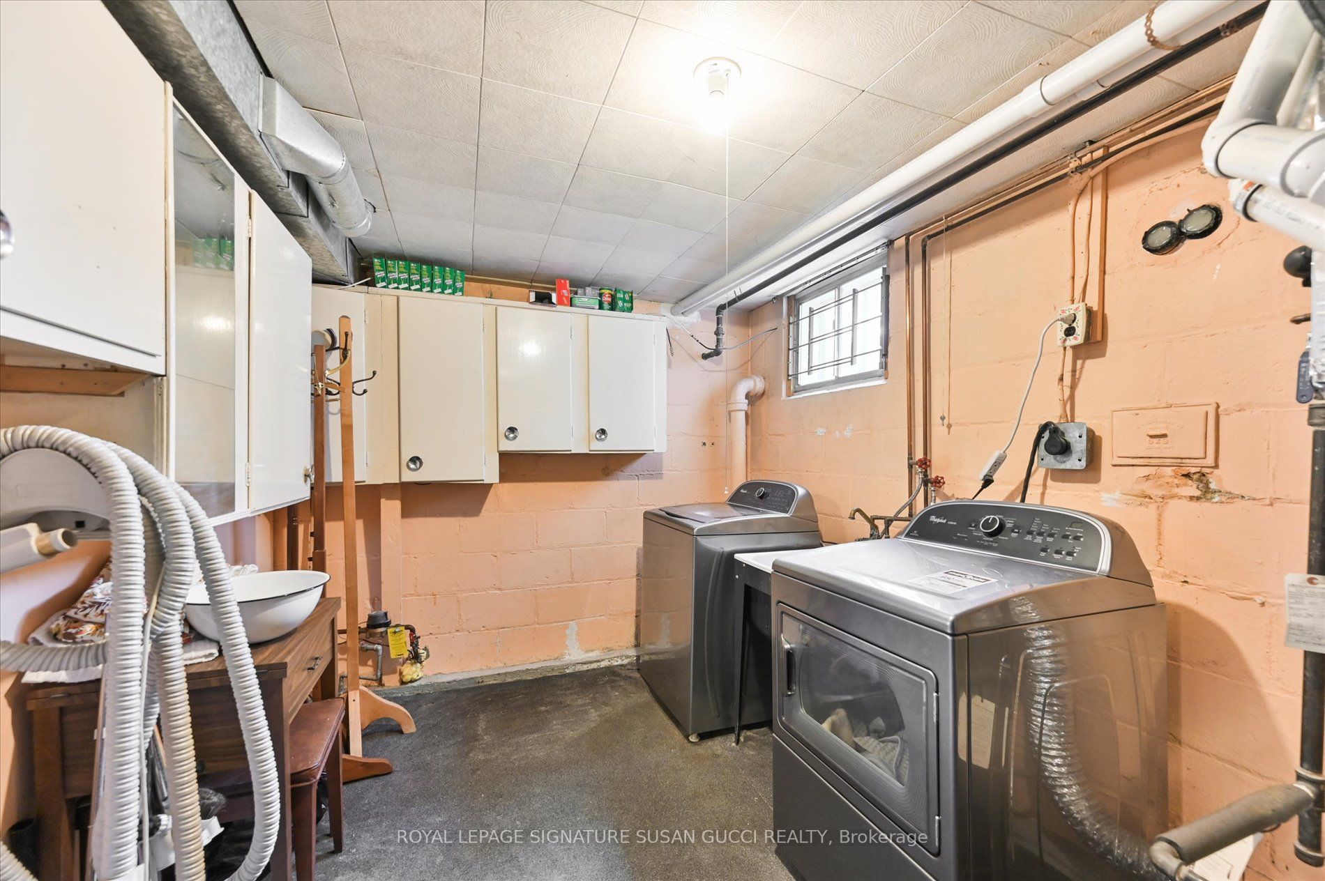 304 Linsmore Cres