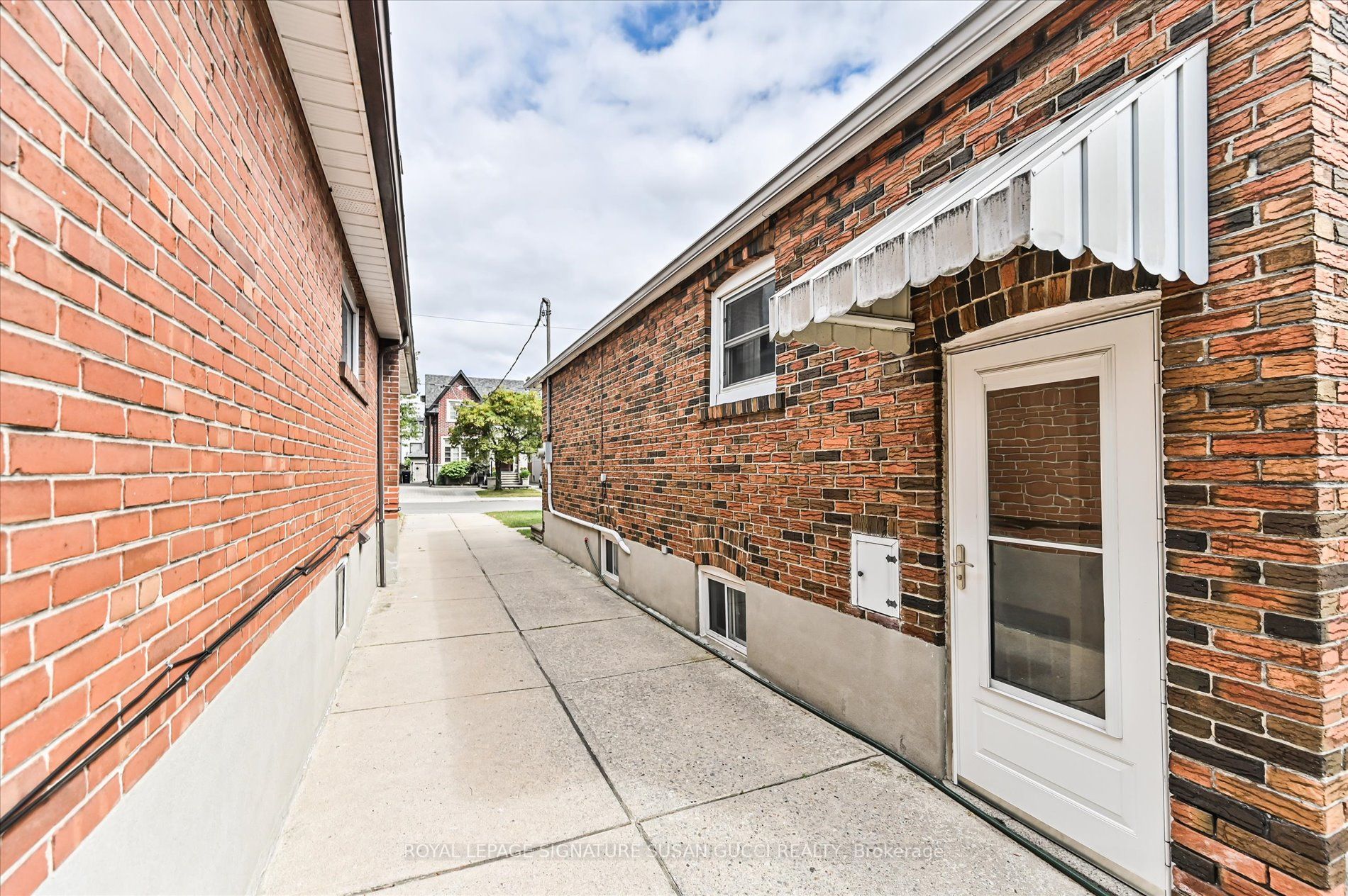 304 Linsmore Cres