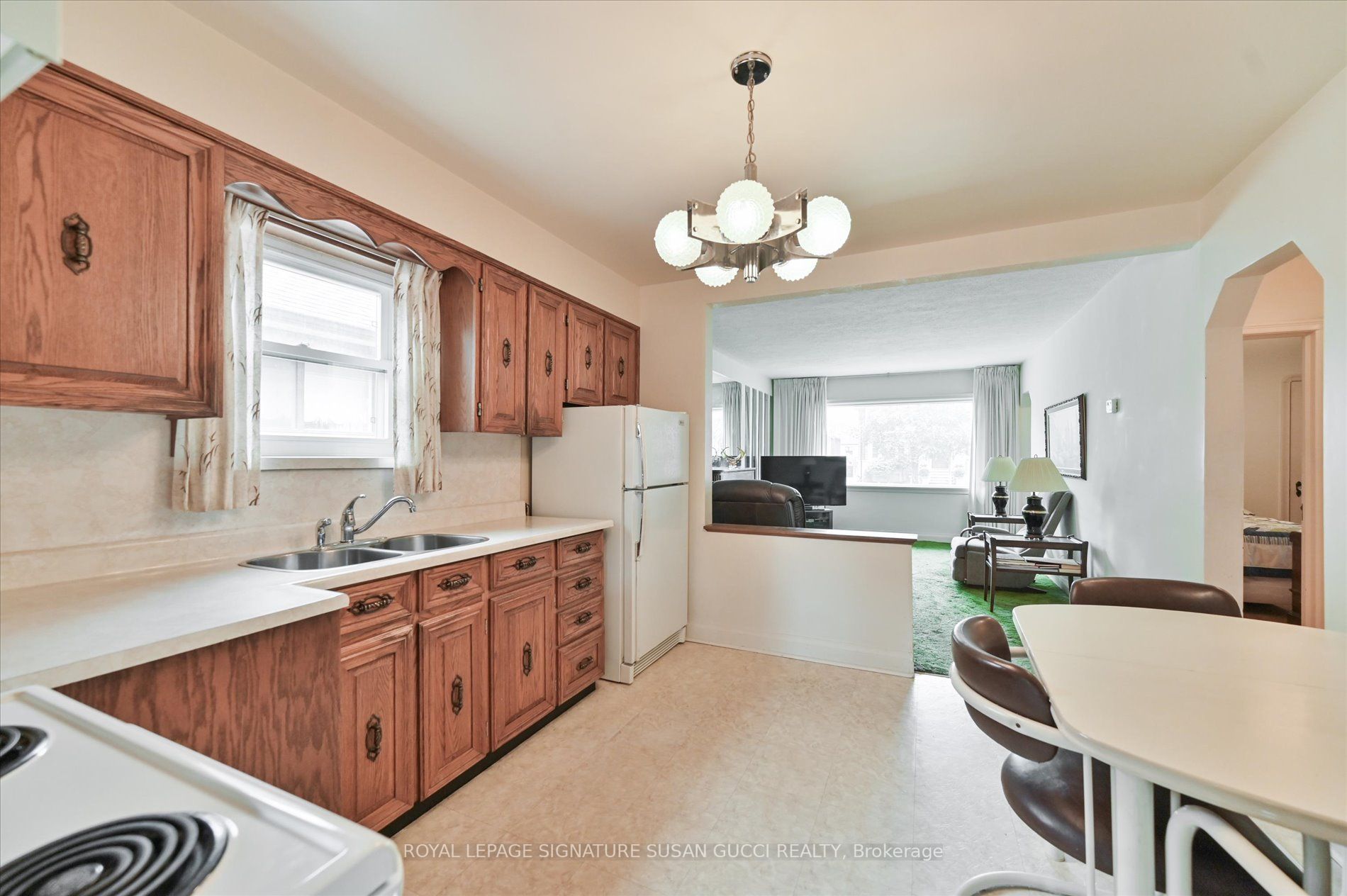 304 Linsmore Cres