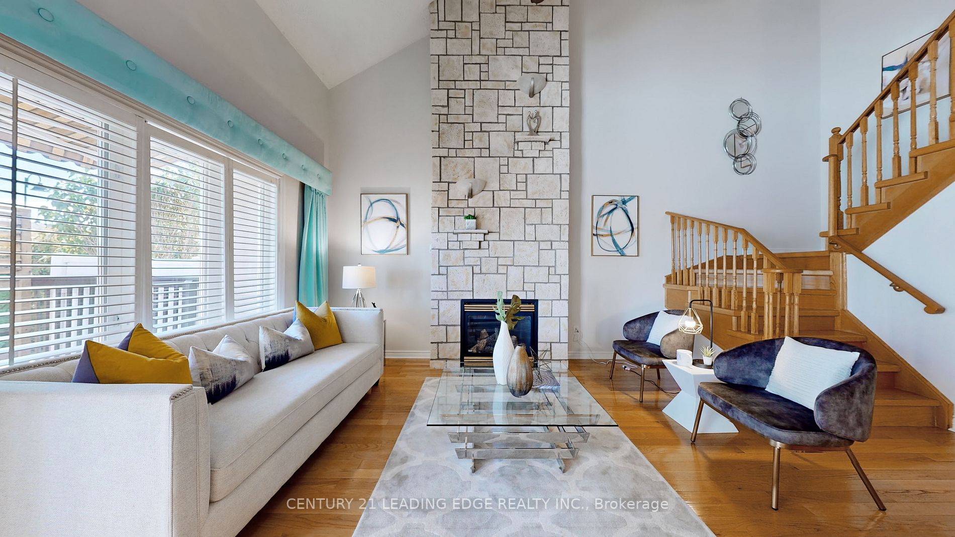 350 Lakebreeze Dr, #4