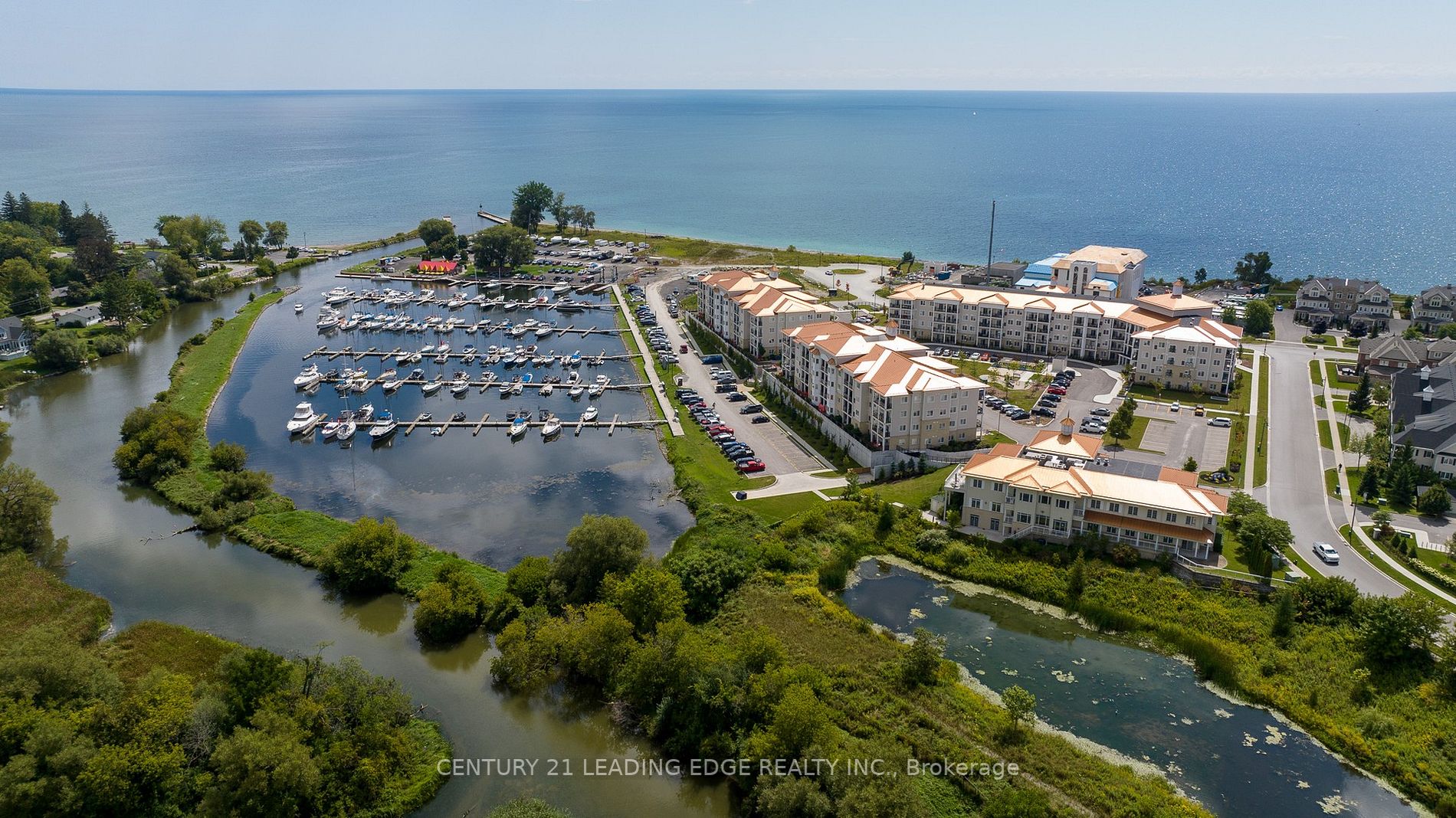 350 Lakebreeze Dr, #4