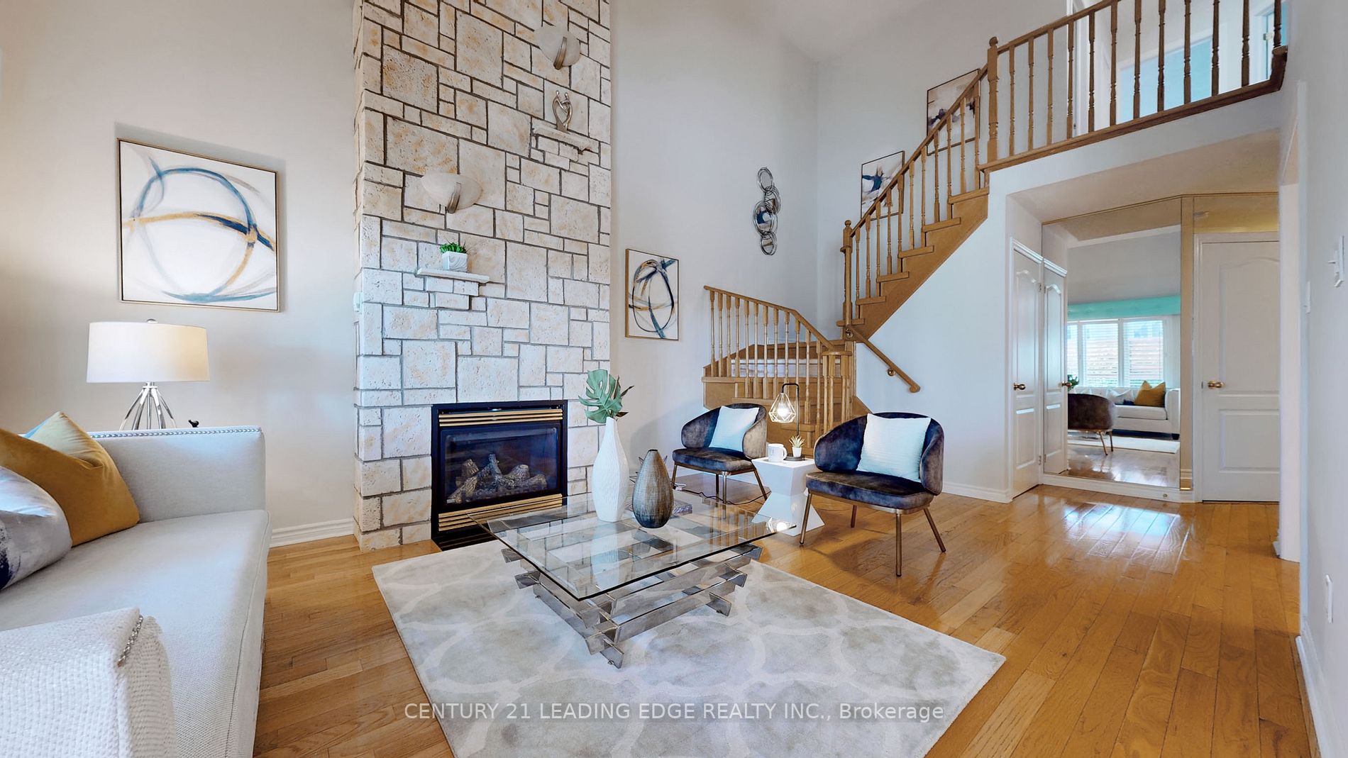 350 Lakebreeze Dr, #4