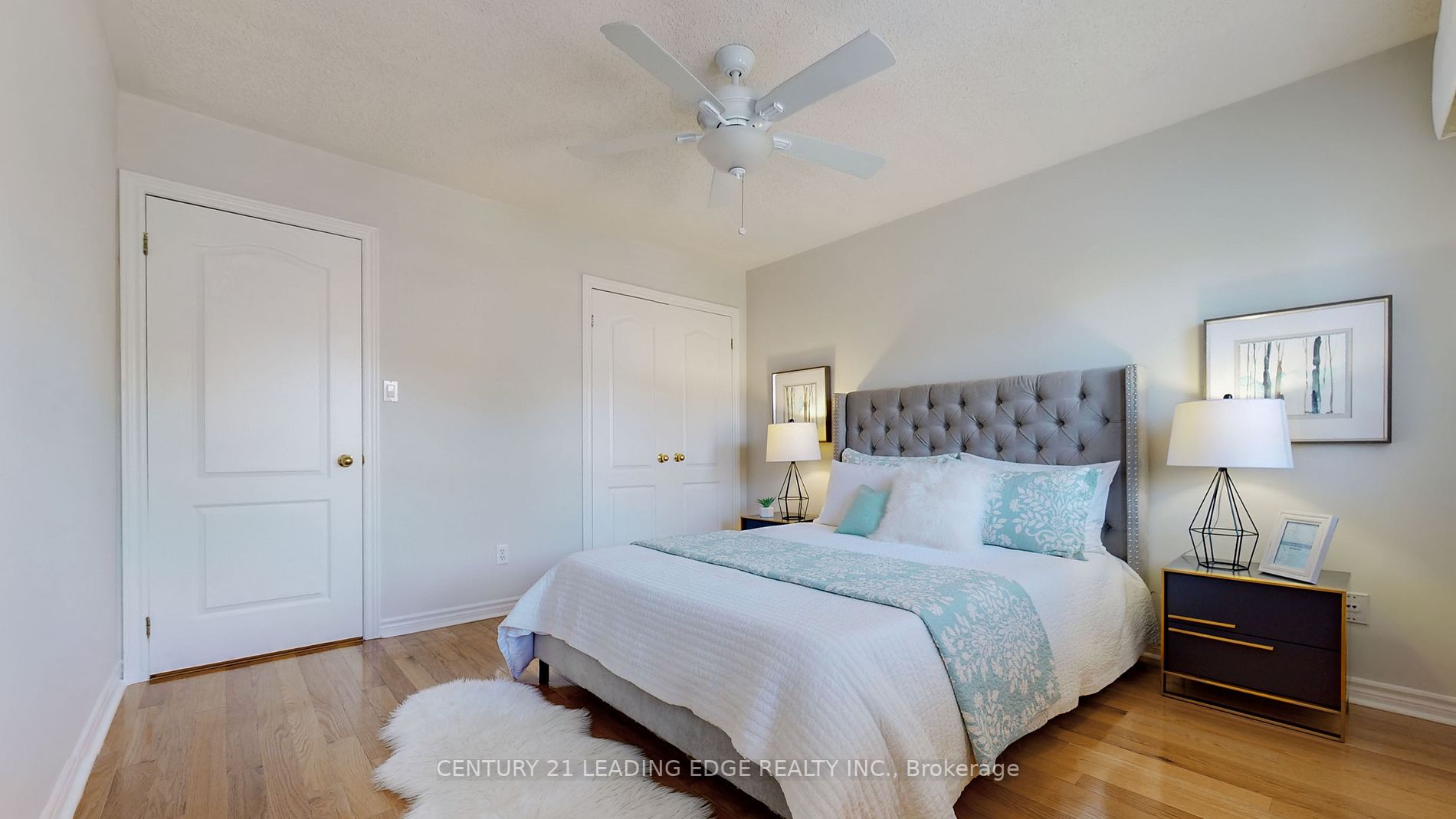 350 Lakebreeze Dr, #4