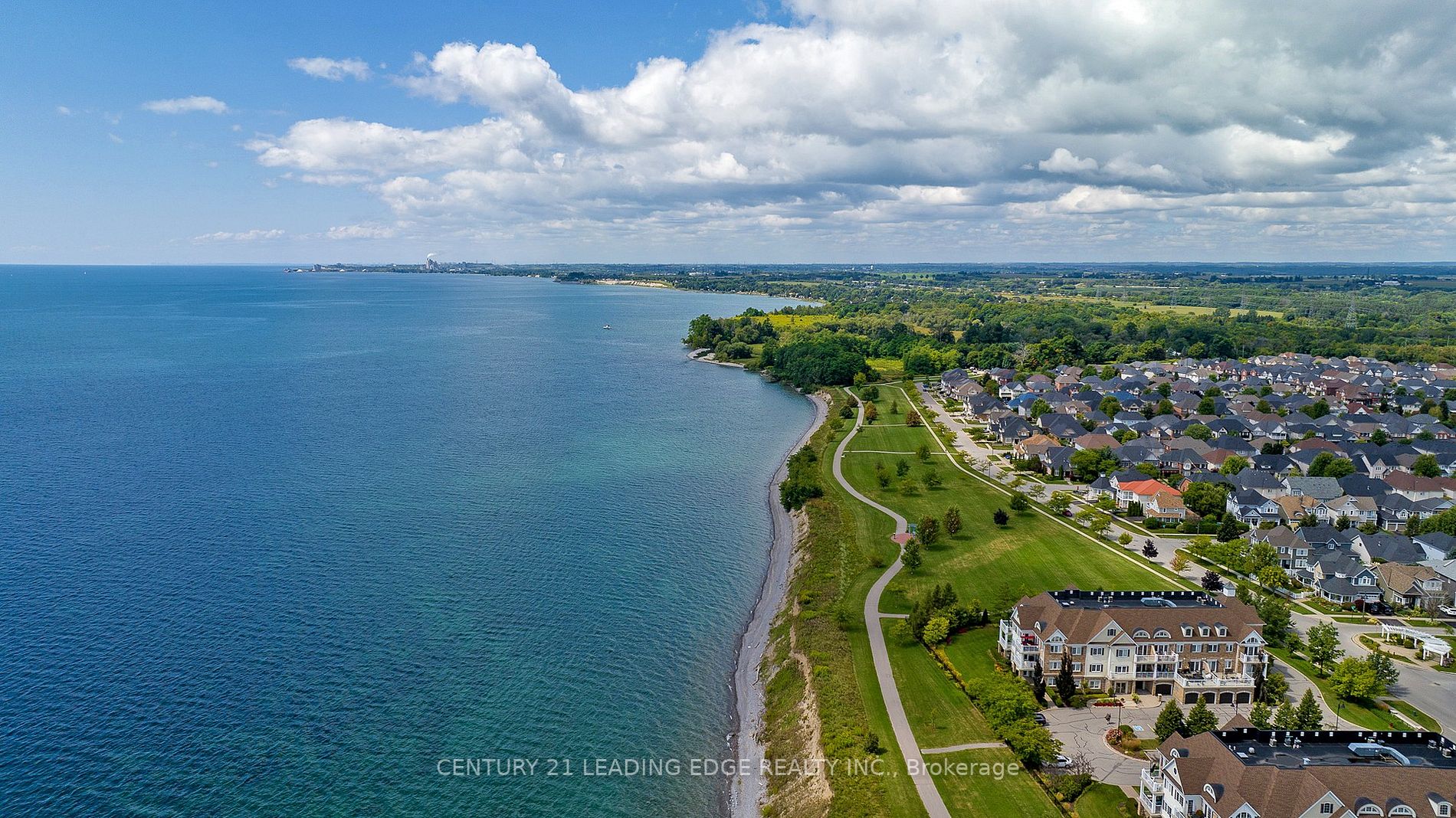 350 Lakebreeze Dr, #4