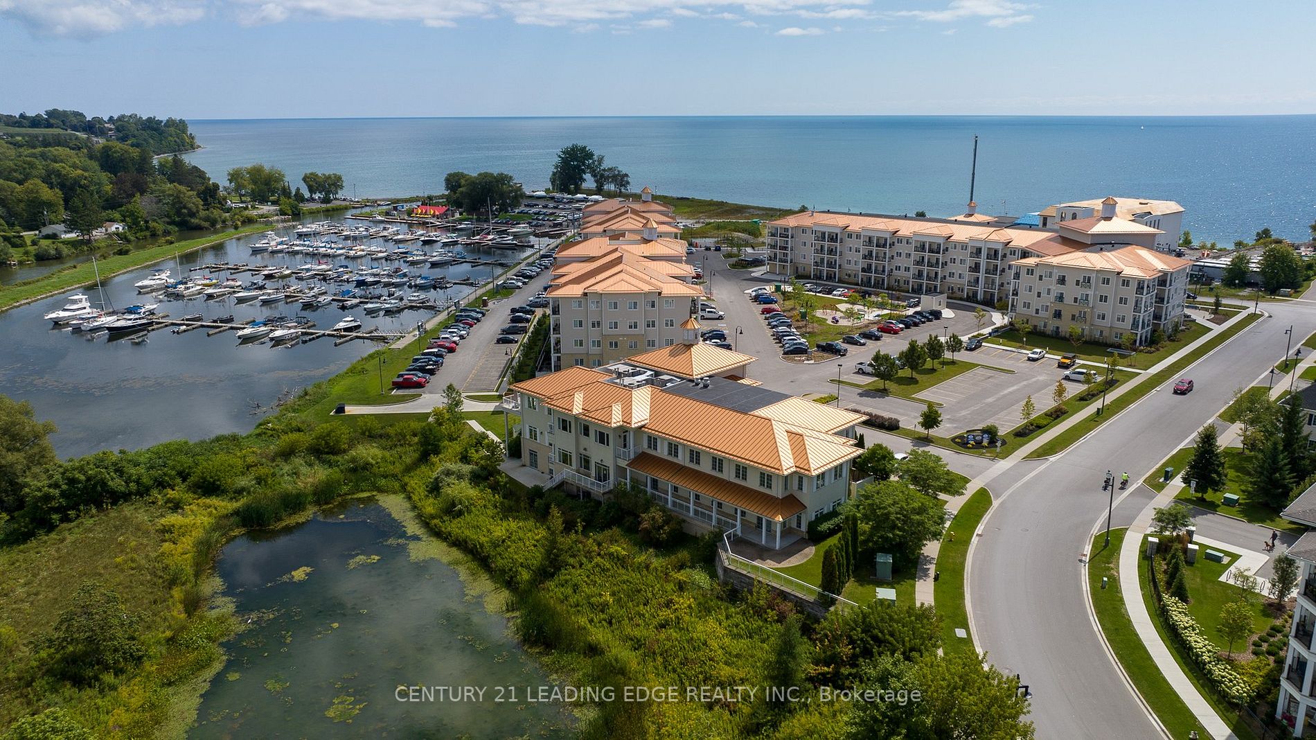 350 Lakebreeze Dr, #4