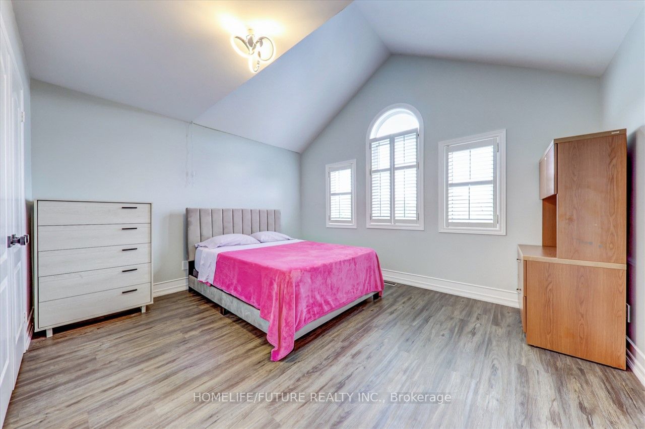1761 Silver Maple Drive