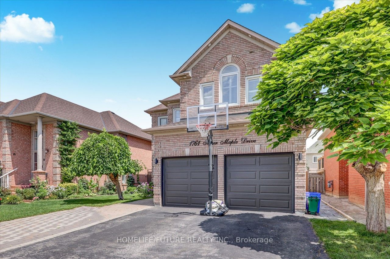 1761 Silver Maple Dr