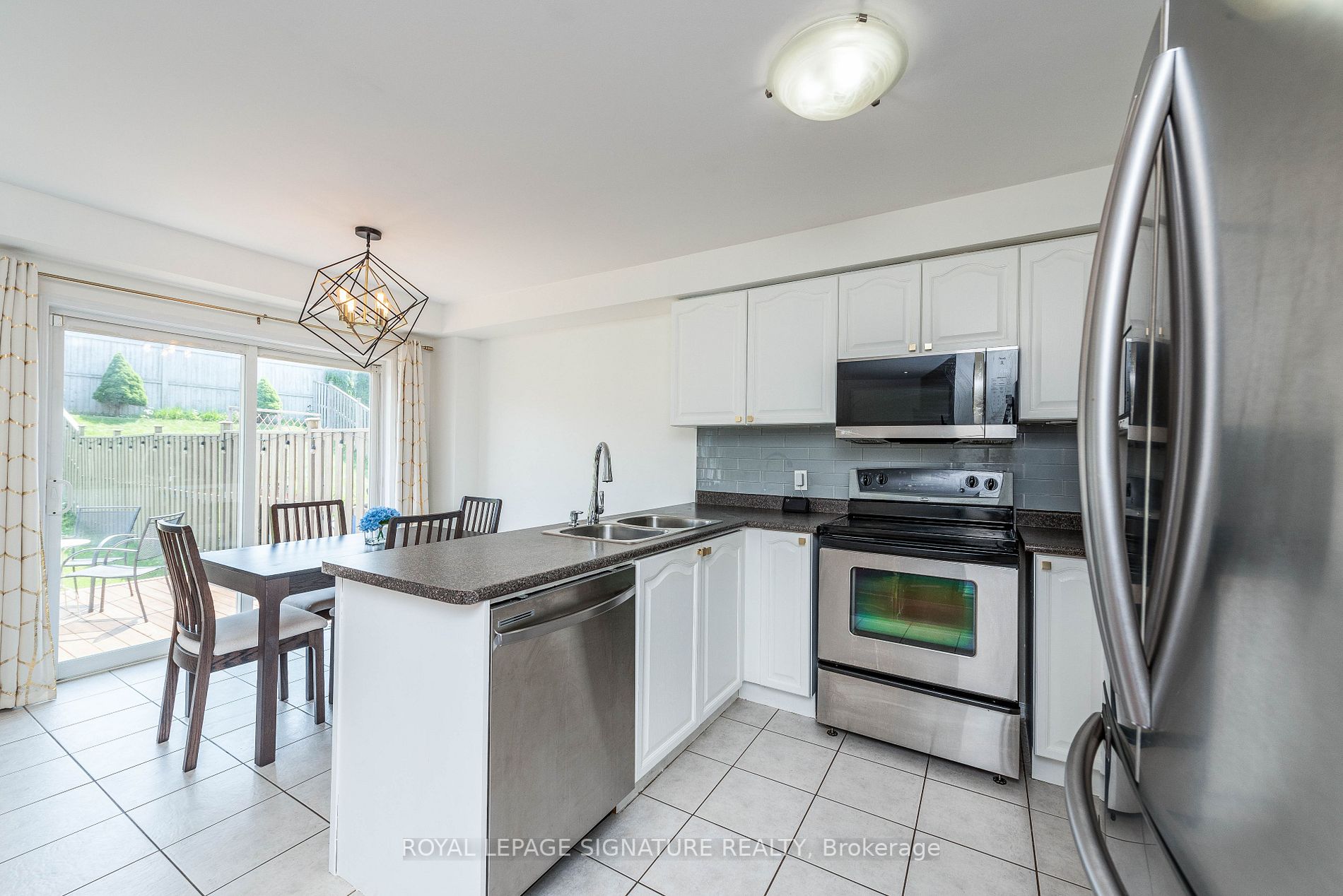 48 Carpendale Crescent