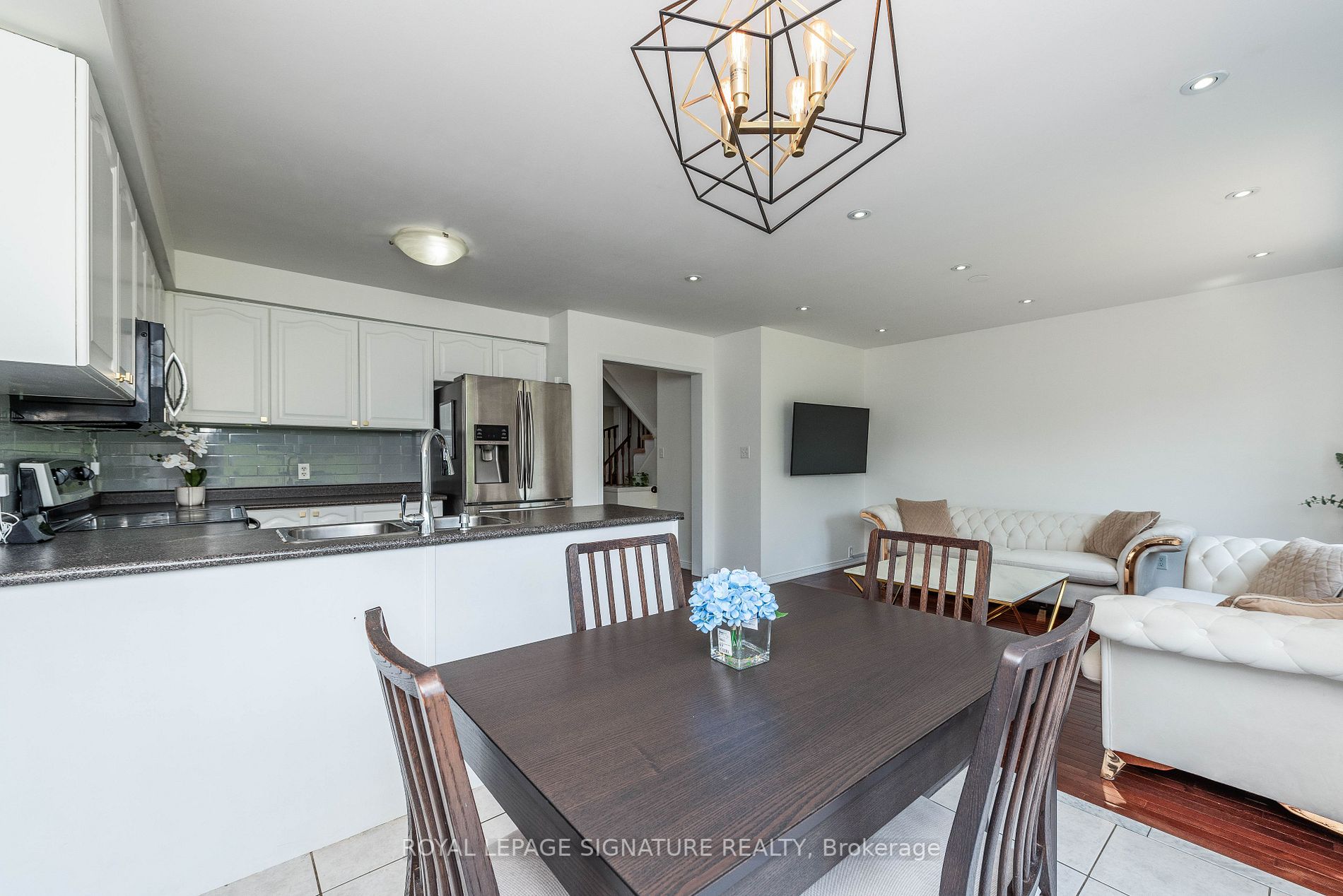 48 Carpendale Crescent