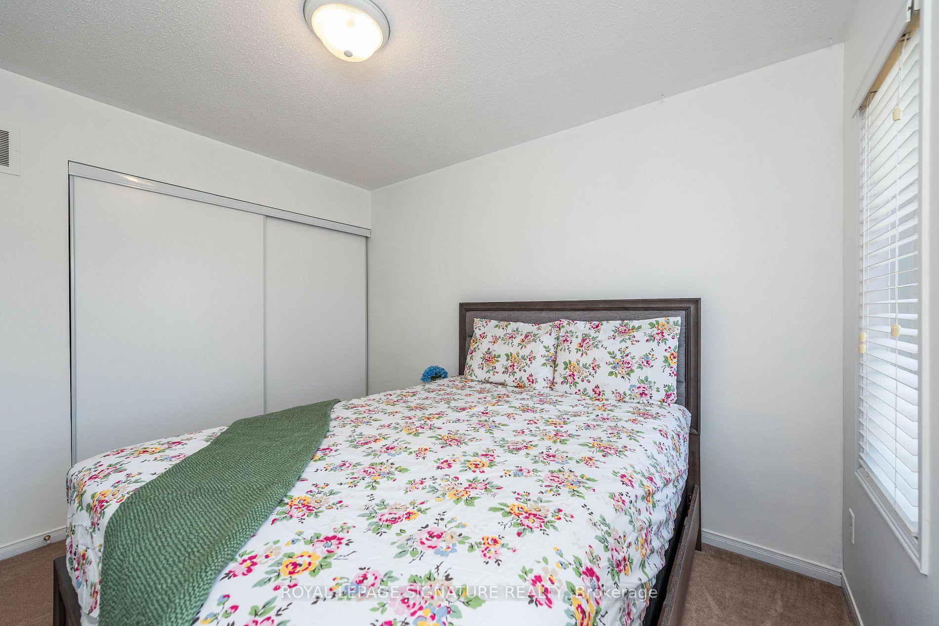 48 Carpendale Crescent