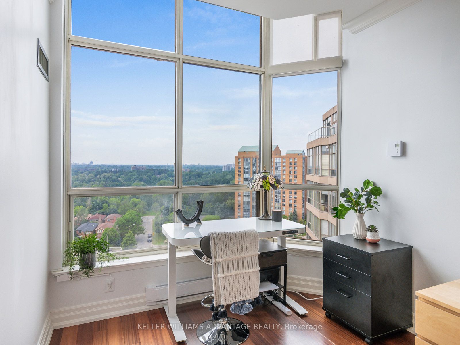 20 Guildwood Pkwy, #Ph 15