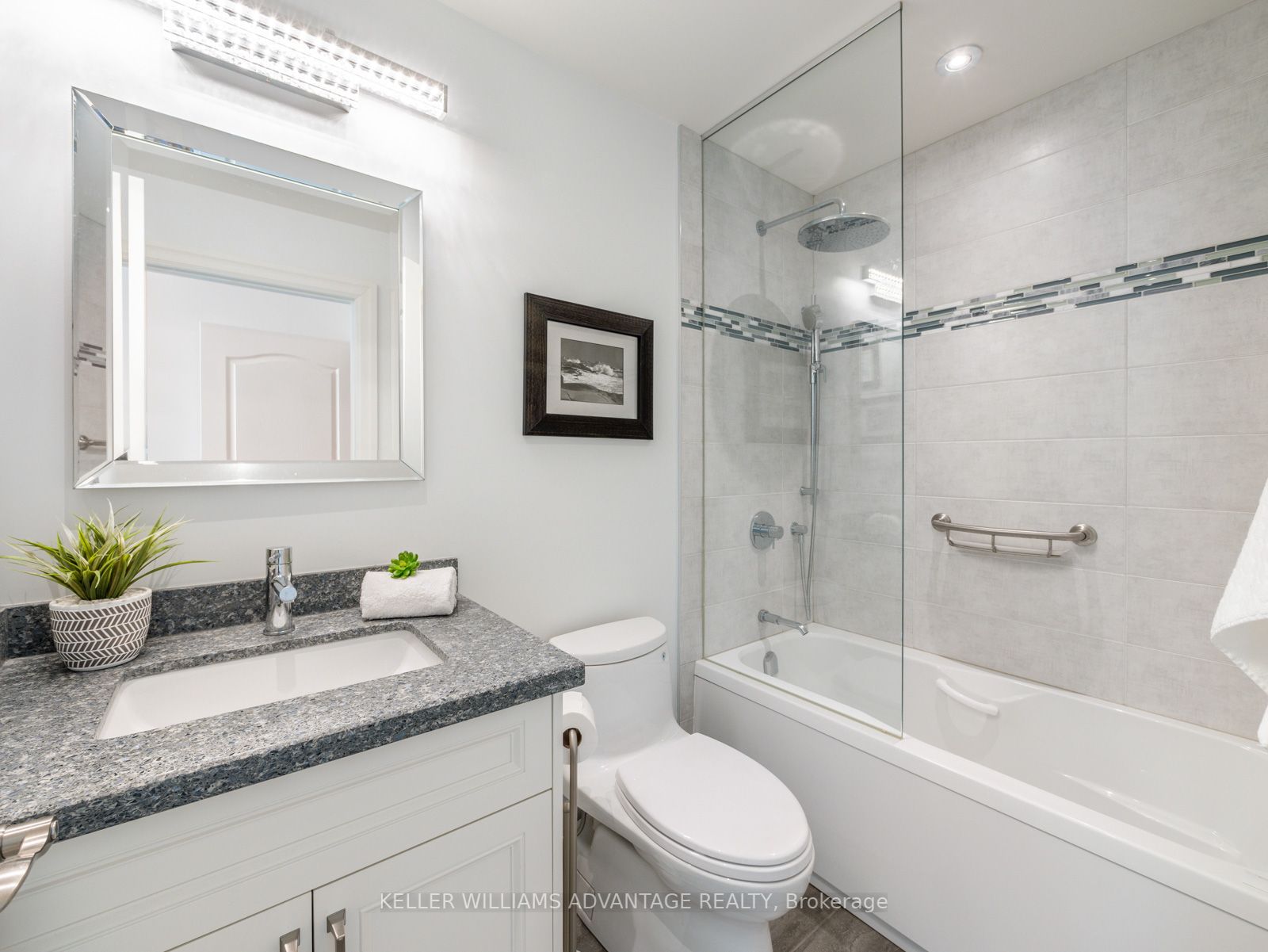 20 Guildwood Pkwy, #Ph 15