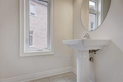 33 St Ives Cres
