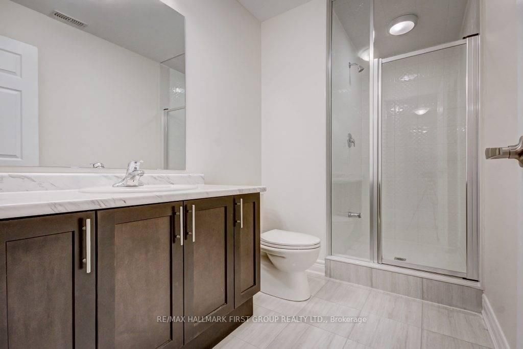 33 St Ives Cres