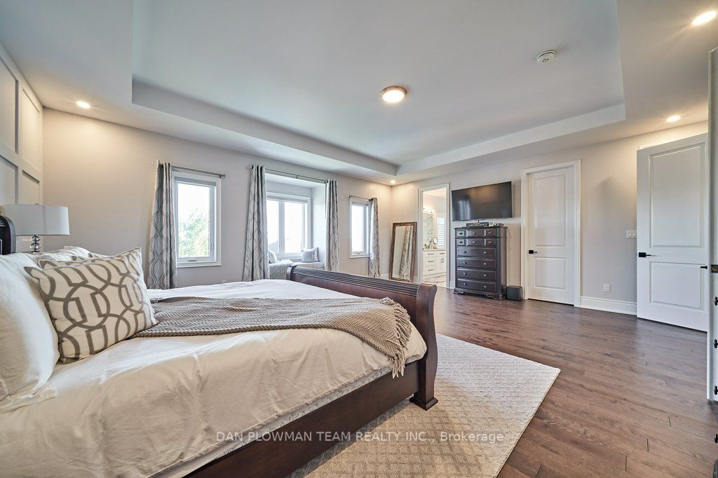 505 King Ave E