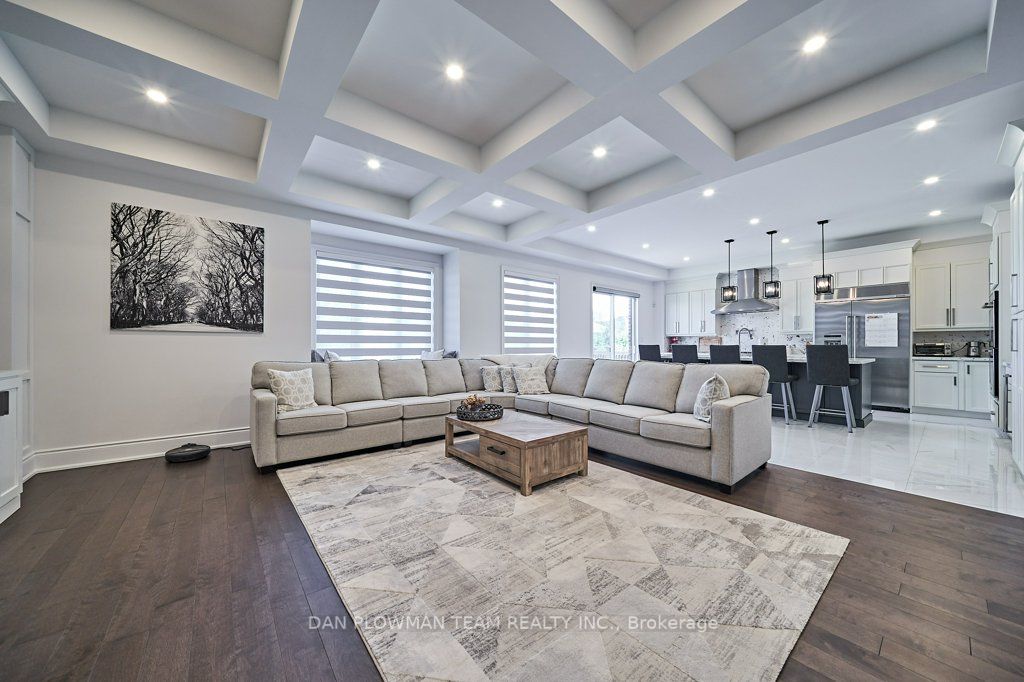 505 King Ave E