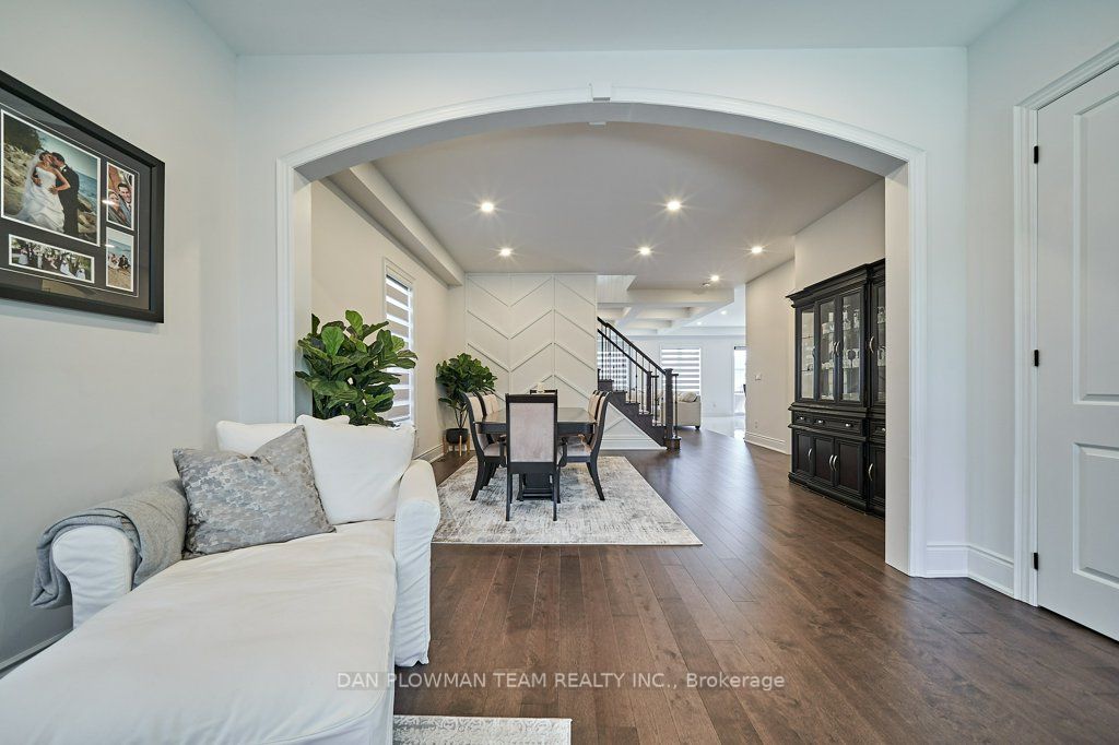 505 King Ave E